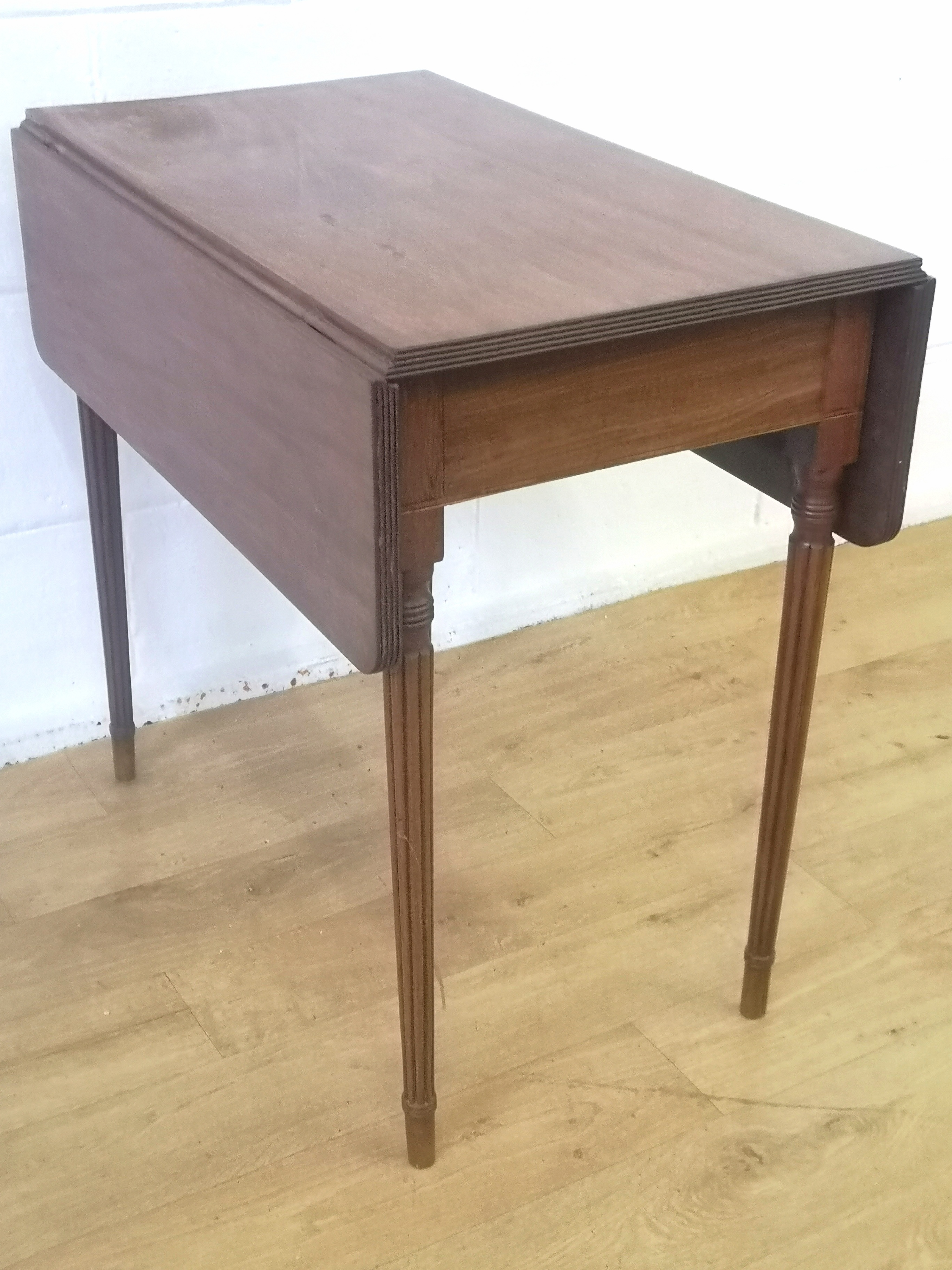 Mahogany drop side table - Image 6 of 6