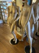 2 mannequins. This lot is subject to VAT.