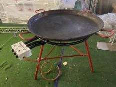 Paella dish with burner - to serve 120 people. This lot is subject to VAT.