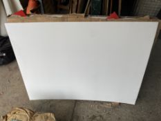Box of Correx sheets 4ft x 3ft, 20 sheets This lot is subject to VAT.
