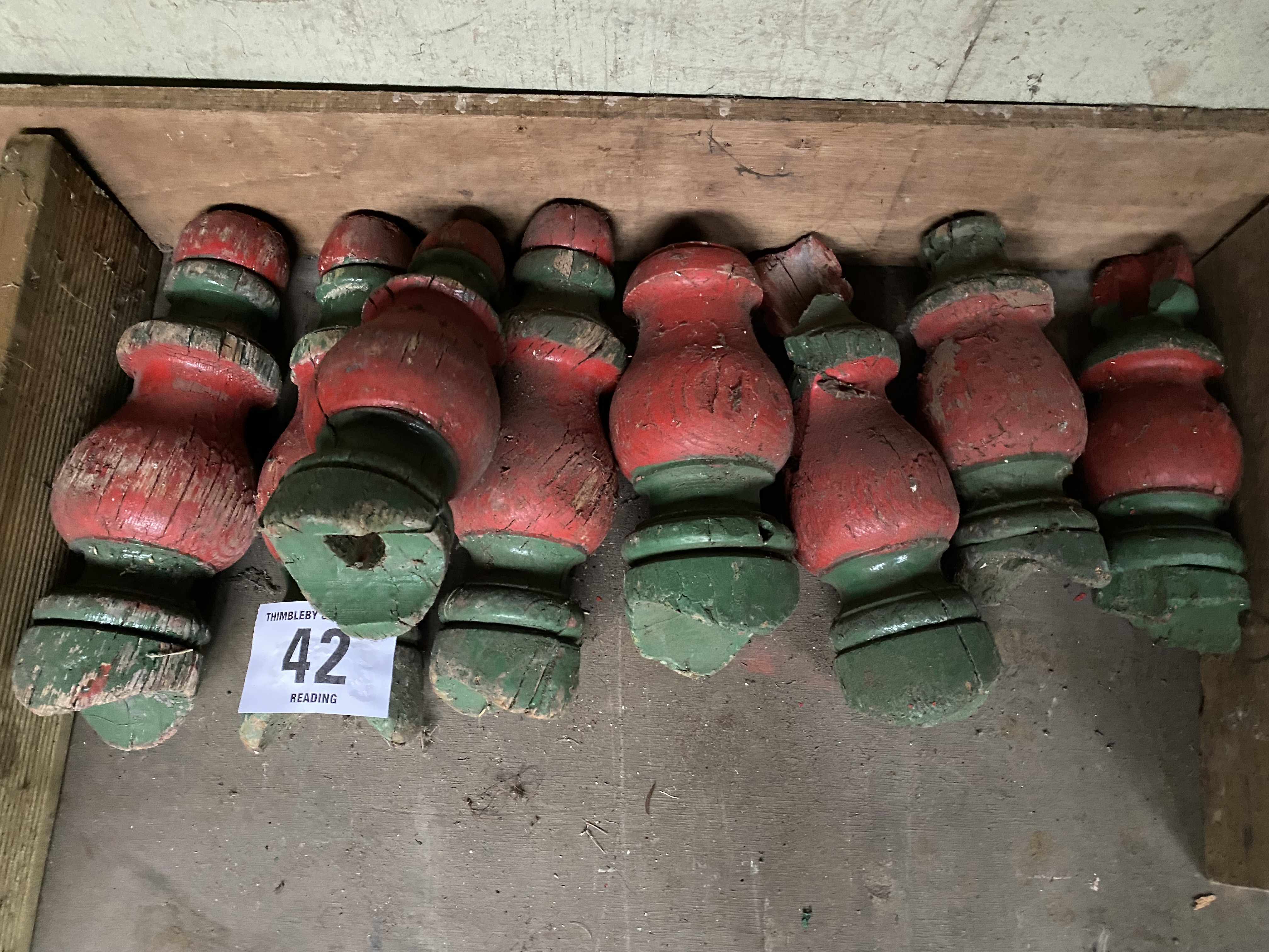 Large king pole ornaments x 8. This lot is subject to VAT