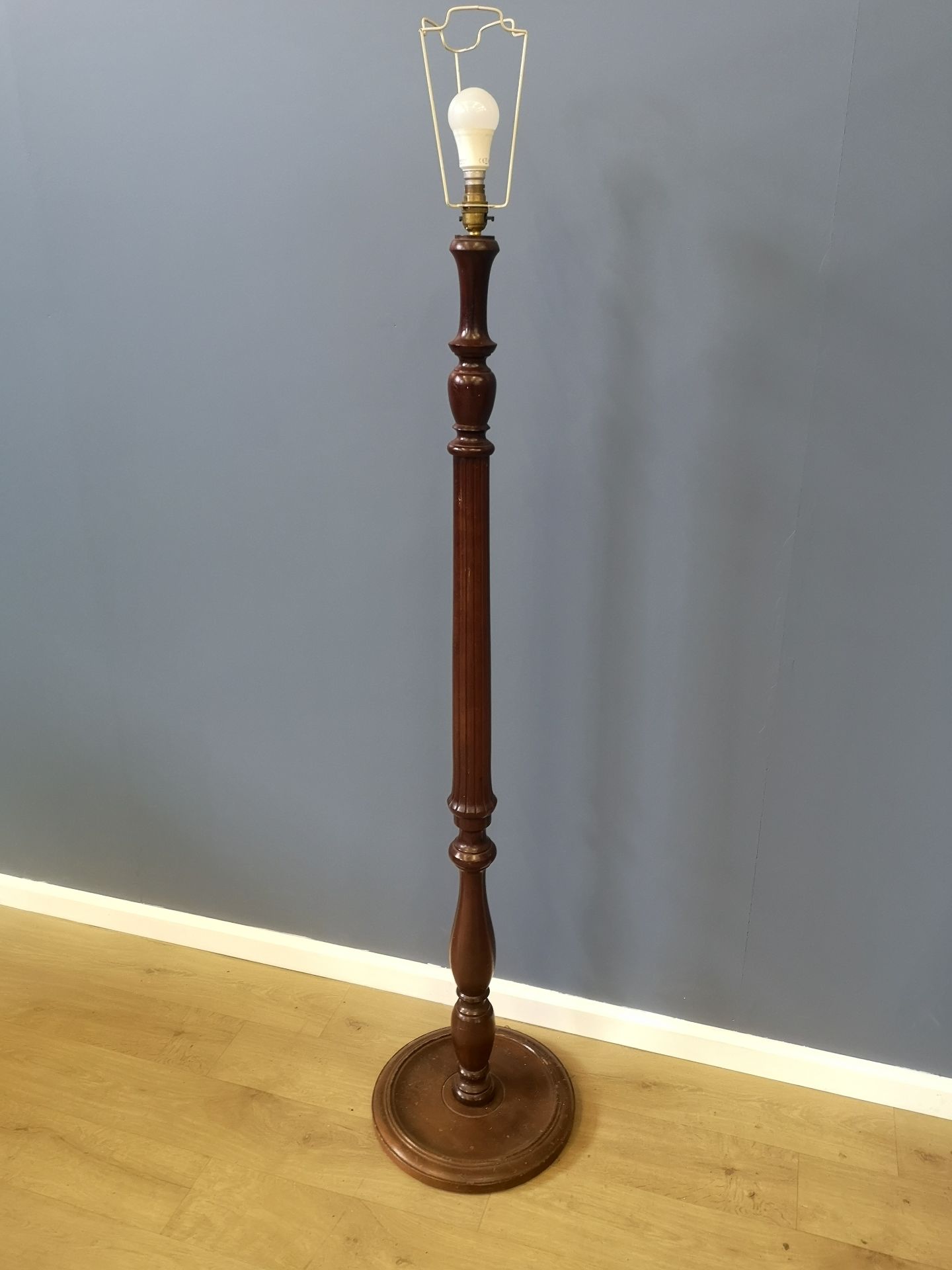 Mahogany standard lamp - Bild 4 aus 4
