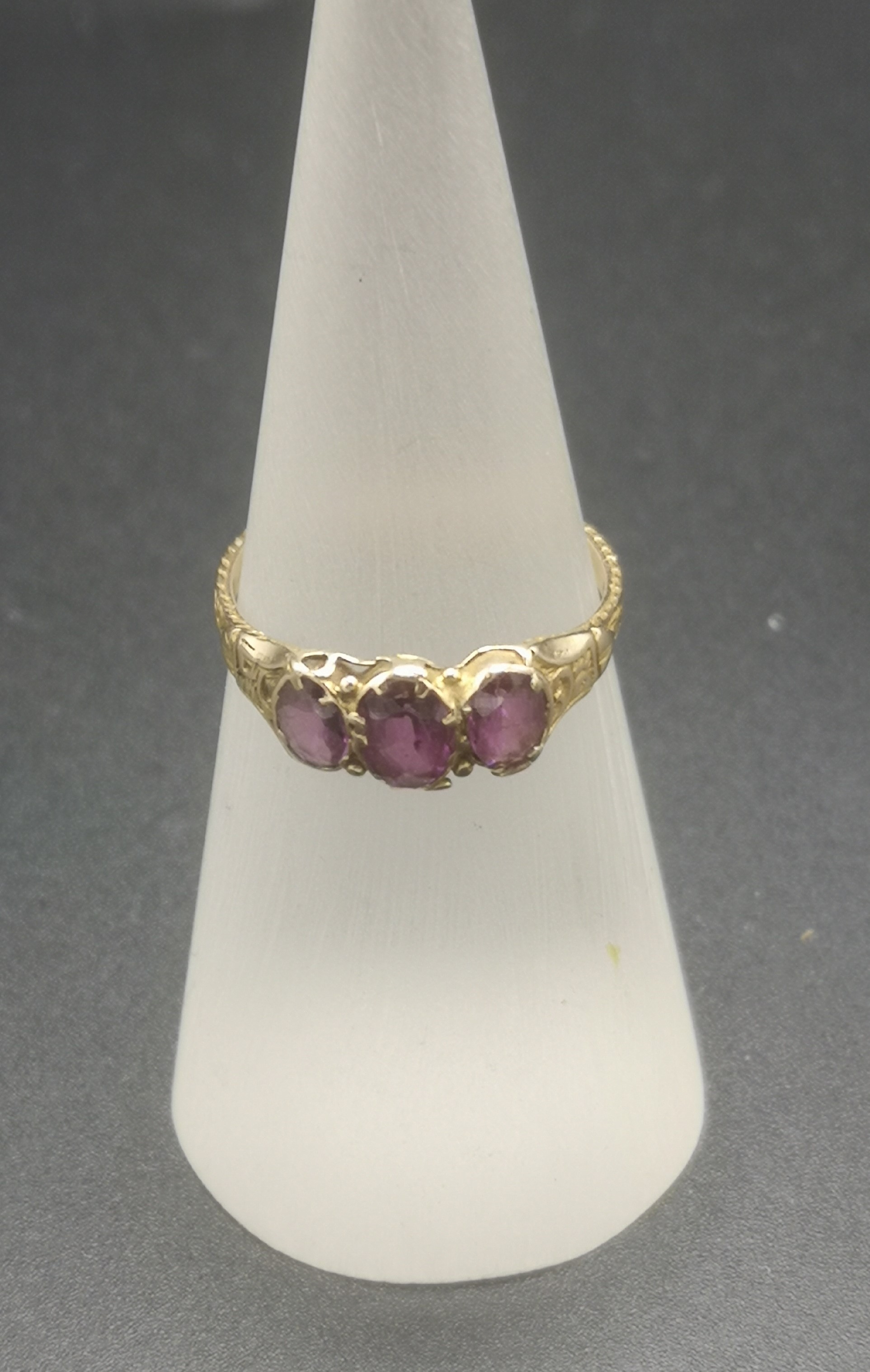 Two 9ct gold rings - Image 6 of 8