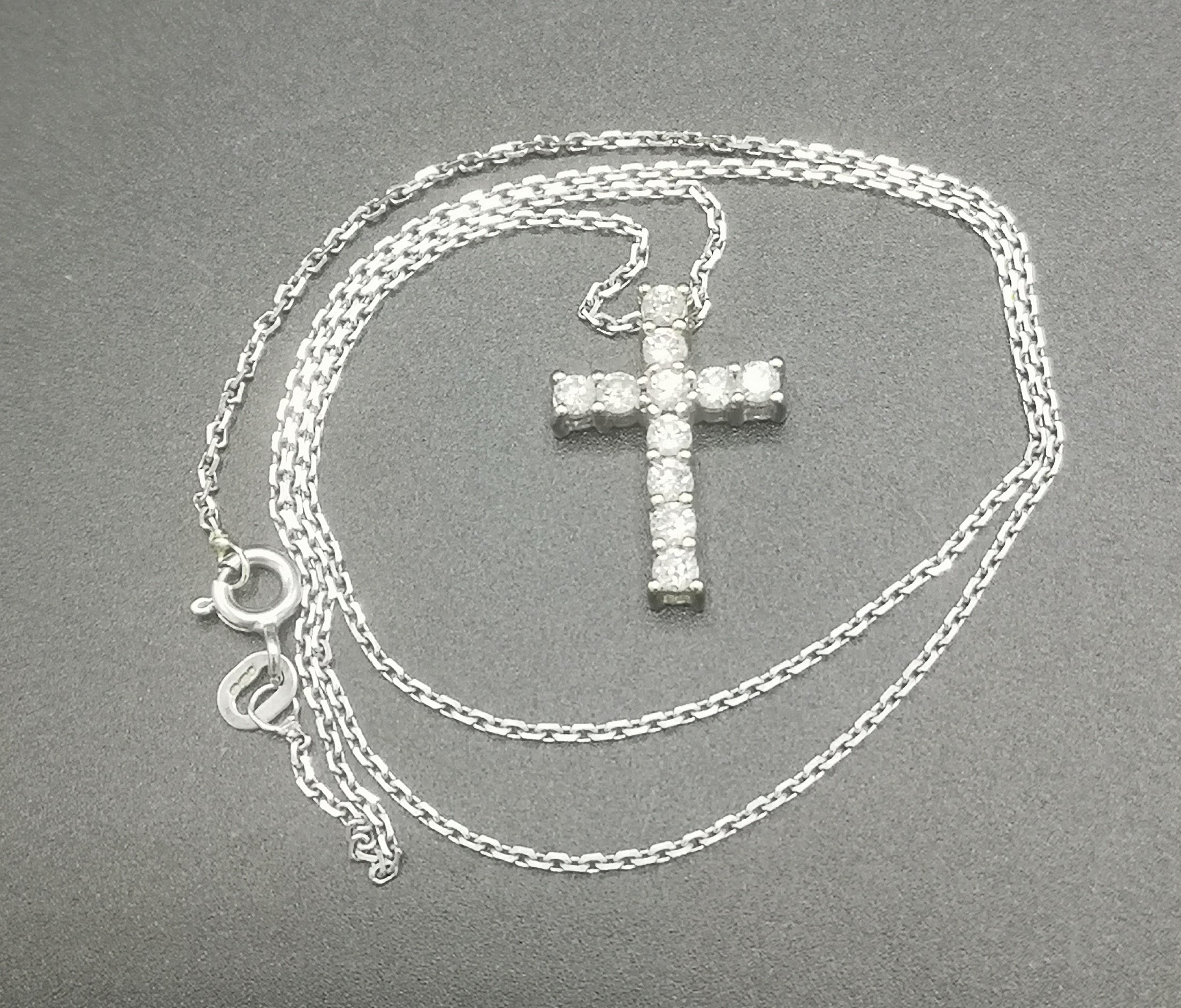 9ct white gold and diamond cross and chain - Image 3 of 4