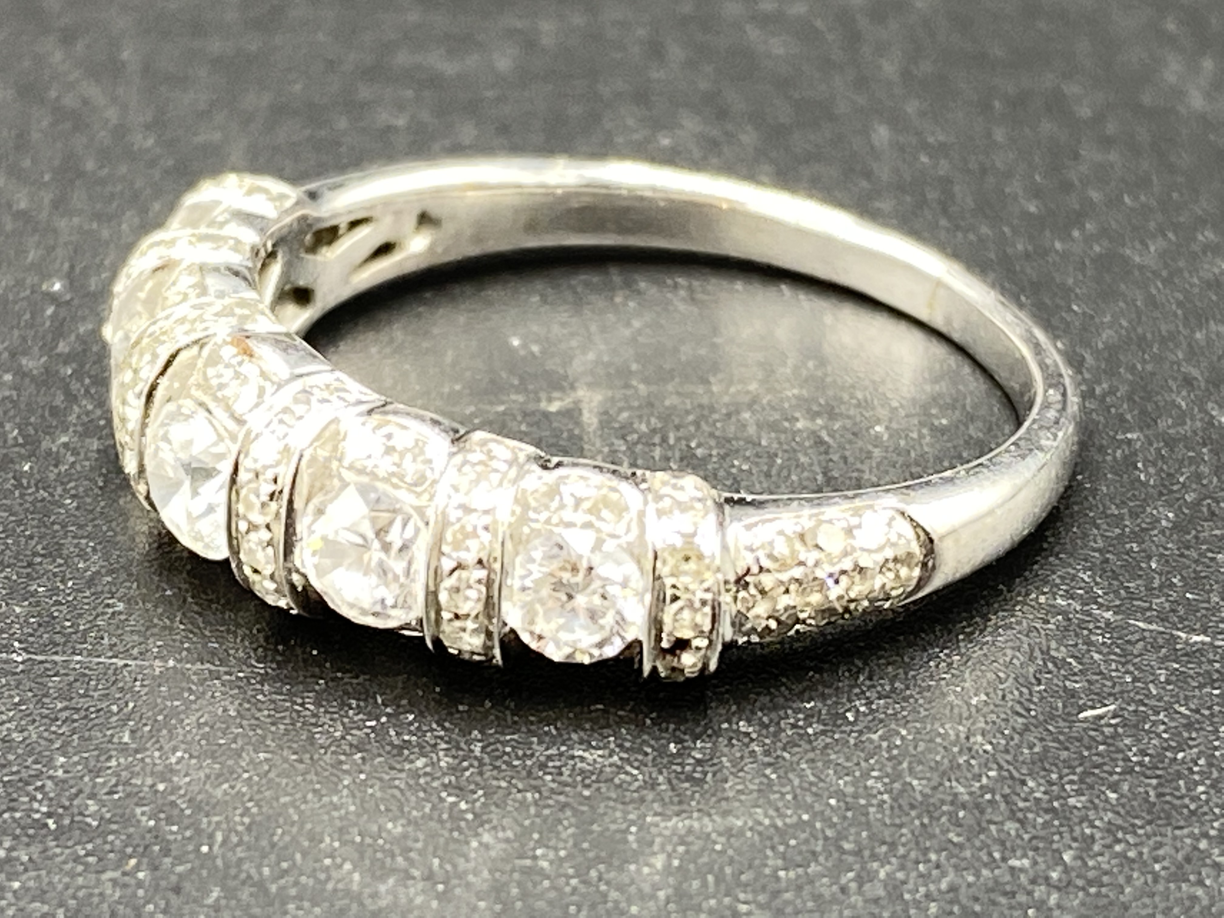 White gold ring set with five diamonds - Image 2 of 5