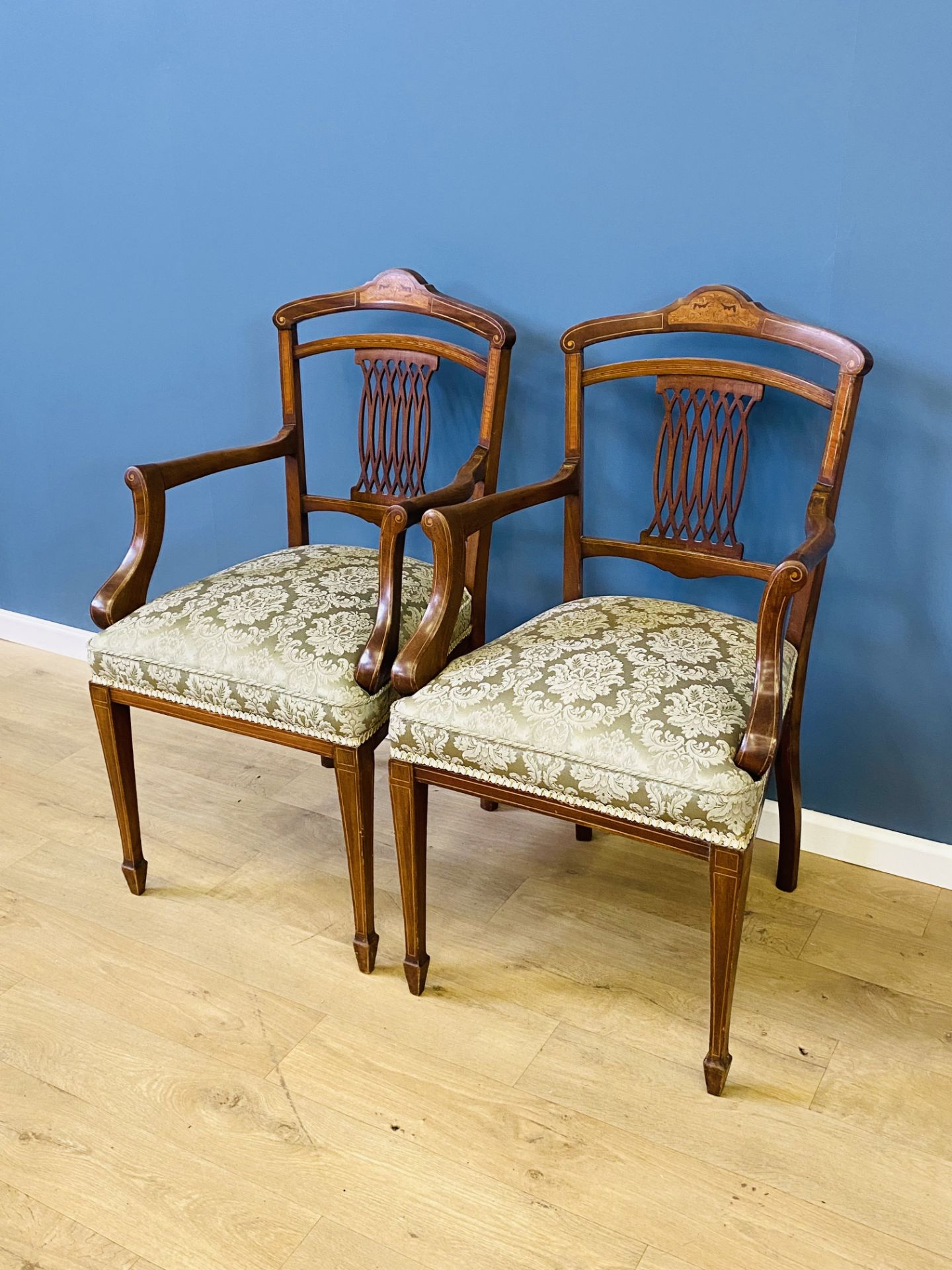 Pair of Edwardian open elbow chairs - Bild 2 aus 6