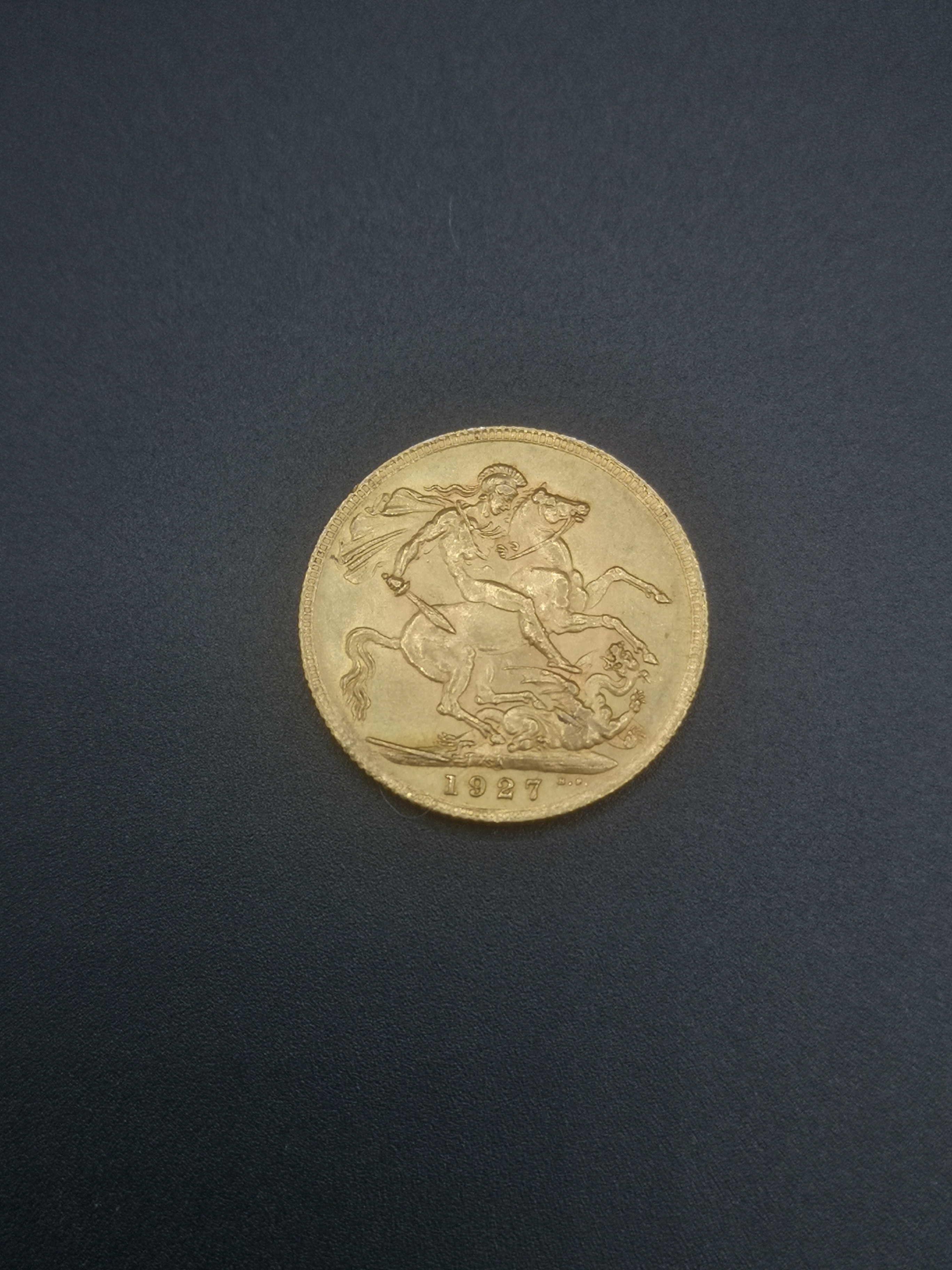 George V gold sovereign 1927 - Image 3 of 4