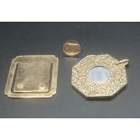 9ct gold cigar cutter, 9ct gold paperclip and shirt stud
