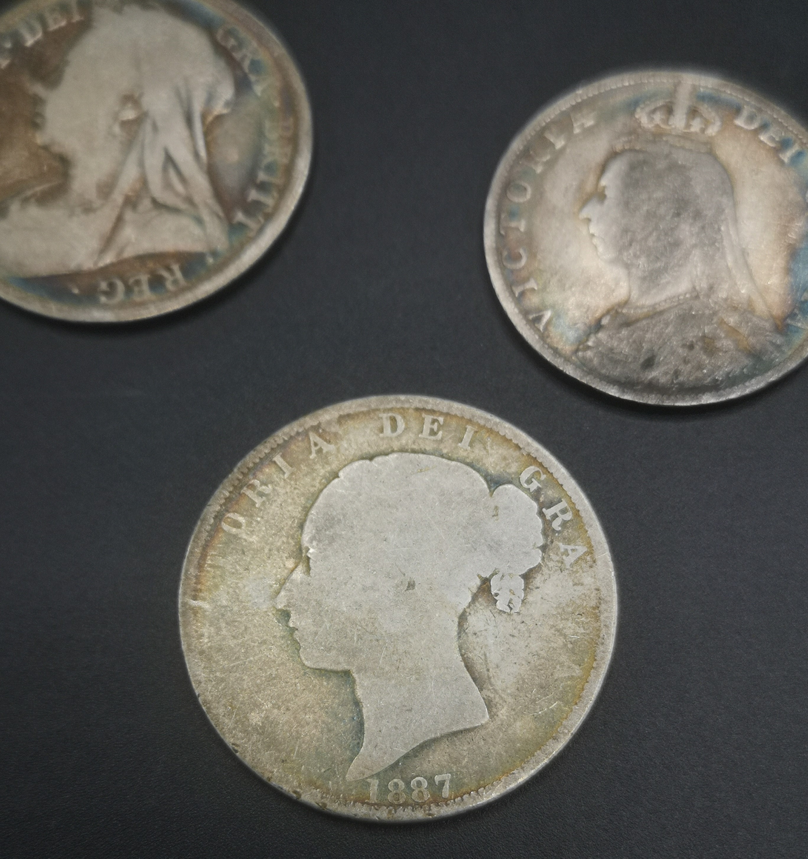 Three Queen Victoria half crowns and two florins - Image 8 of 13