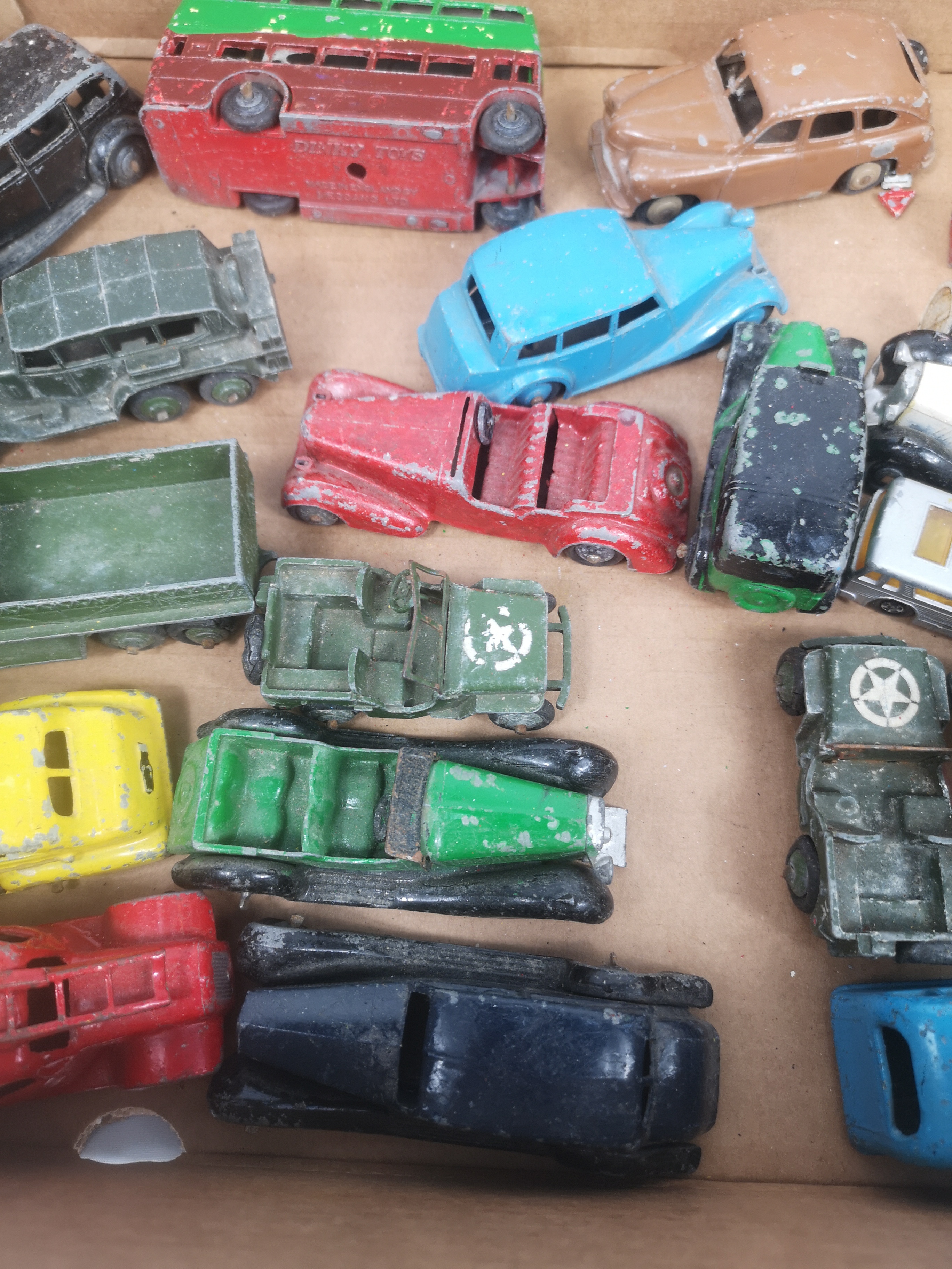 Quantity of 18 dinky vehicles - Image 4 of 5