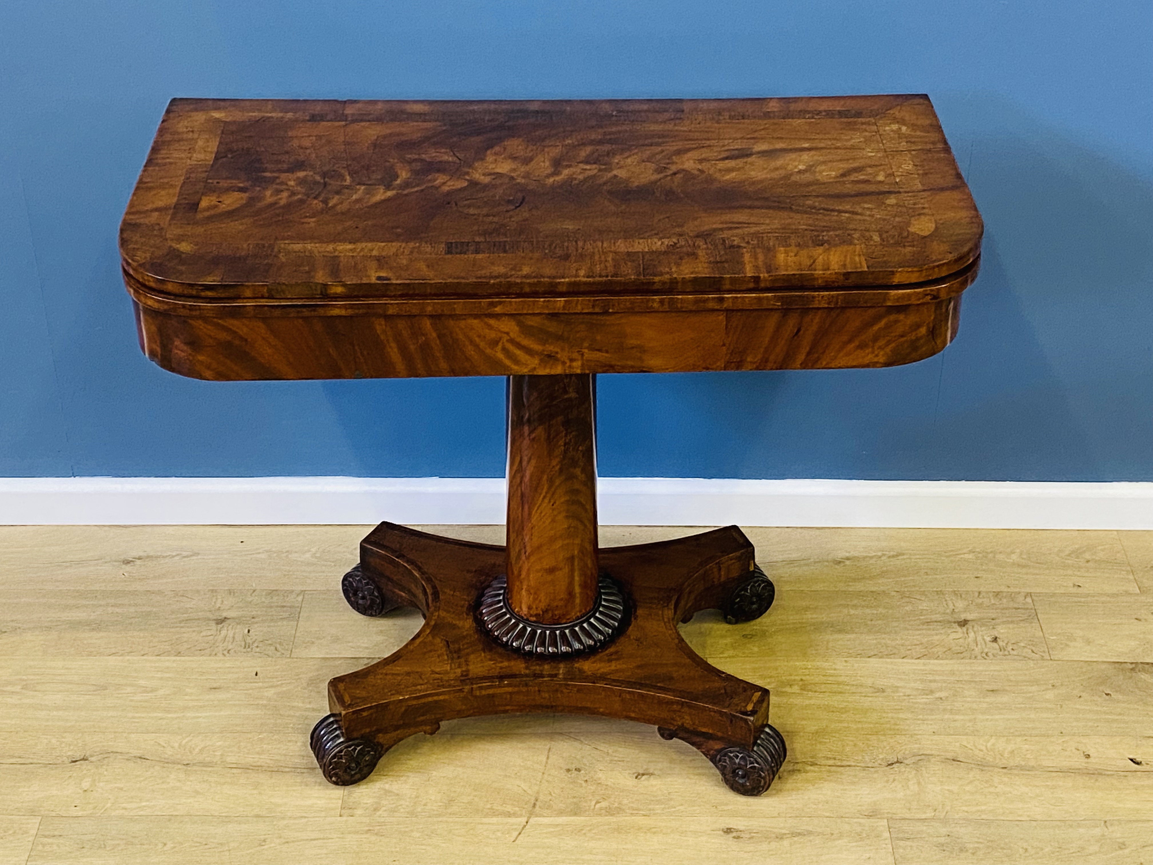 Victorian swivel top card table - Image 2 of 5