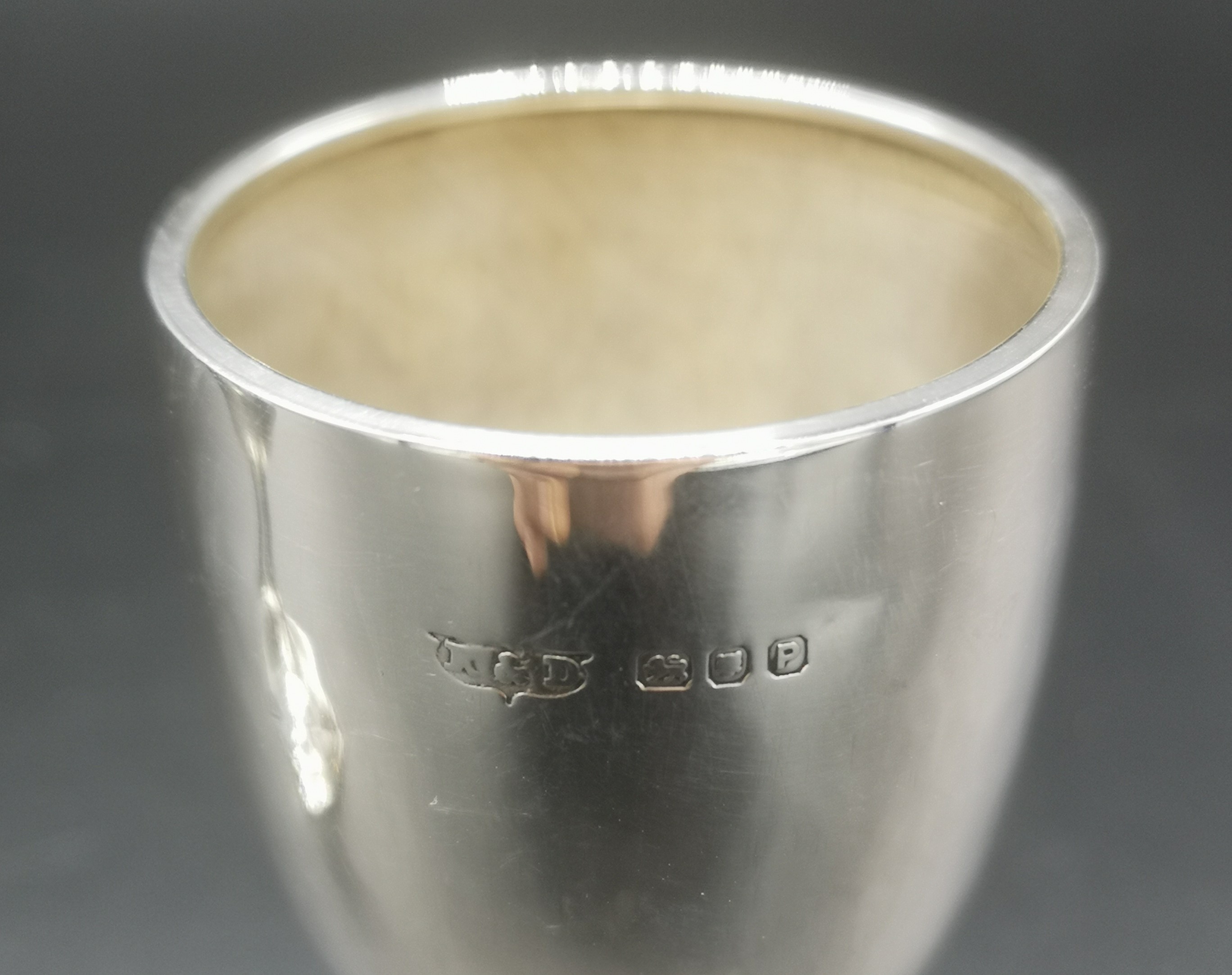 Two silver cups and a silver pill box - Image 6 of 6