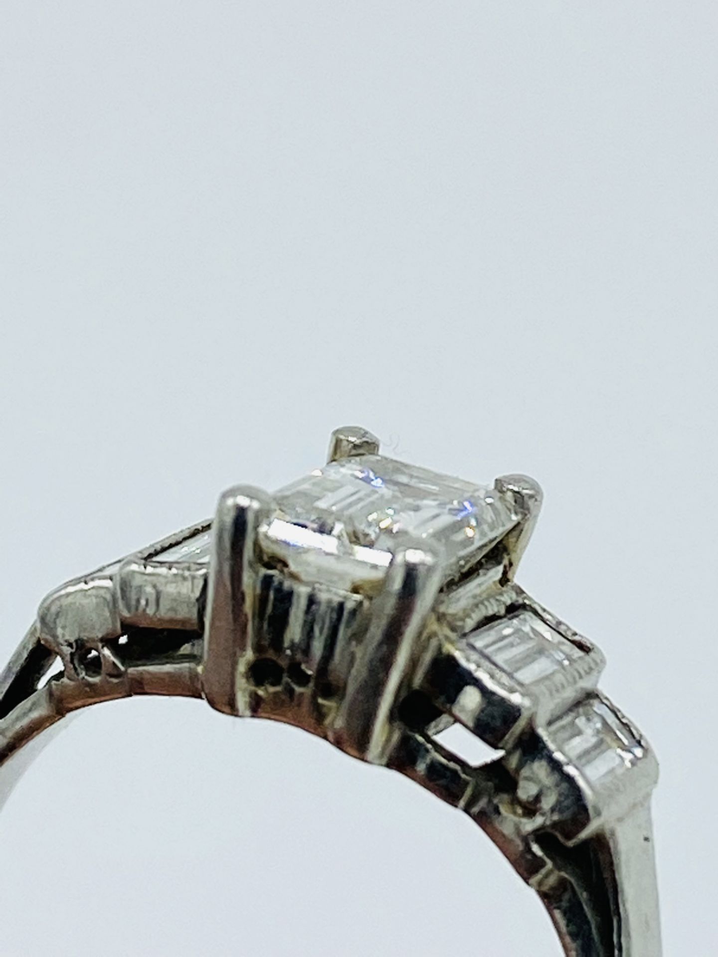 Platinum five stone emerald cut diamond ring - Image 2 of 6