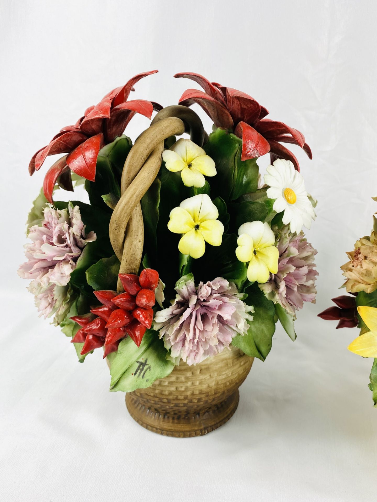 Four Capodimonte flower displays - Image 3 of 6