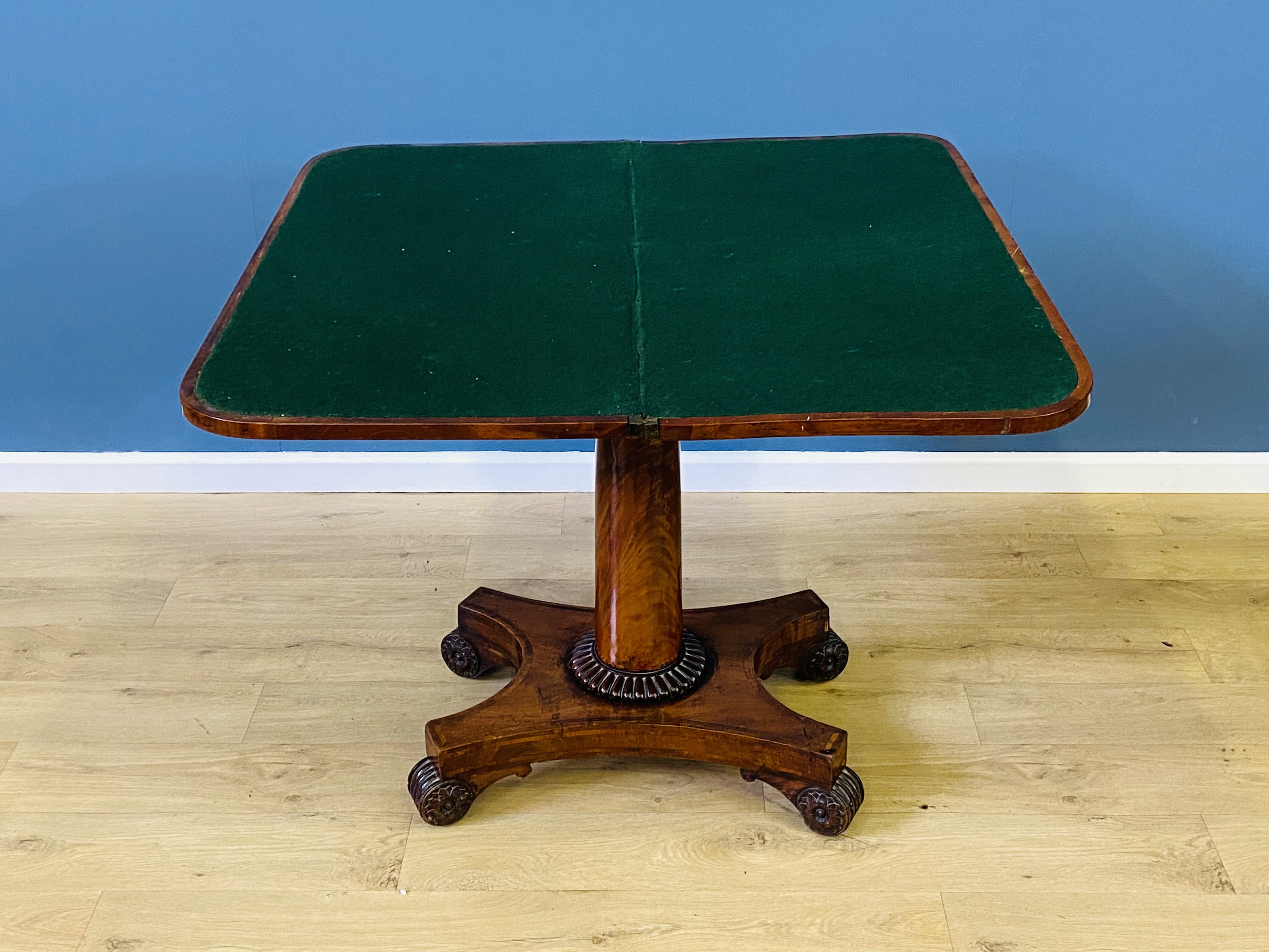 Victorian swivel top card table - Image 4 of 5