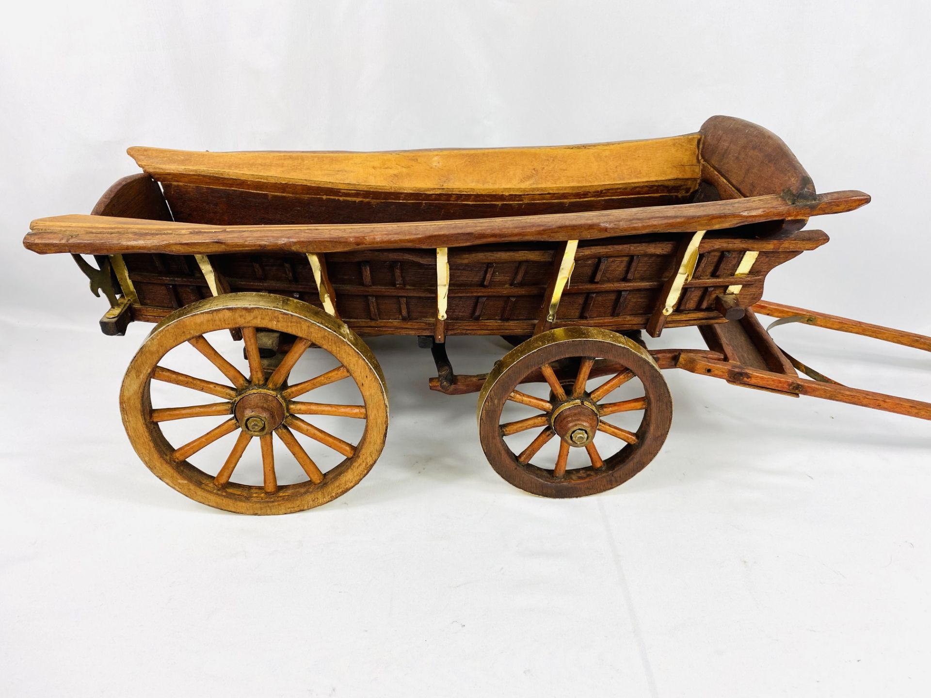 Wood model of a hay cart