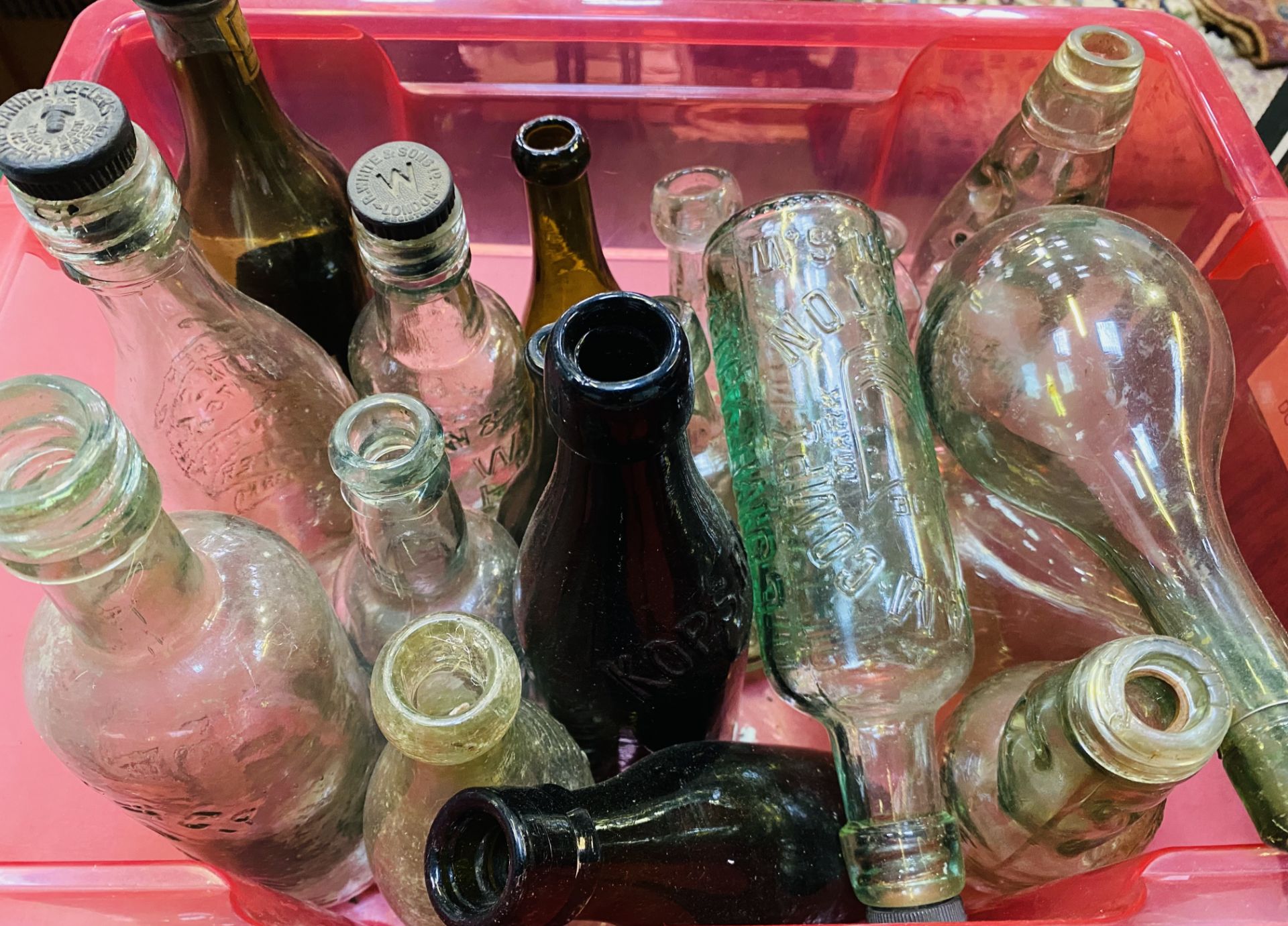 Quantity of glass bottles - Image 2 of 7