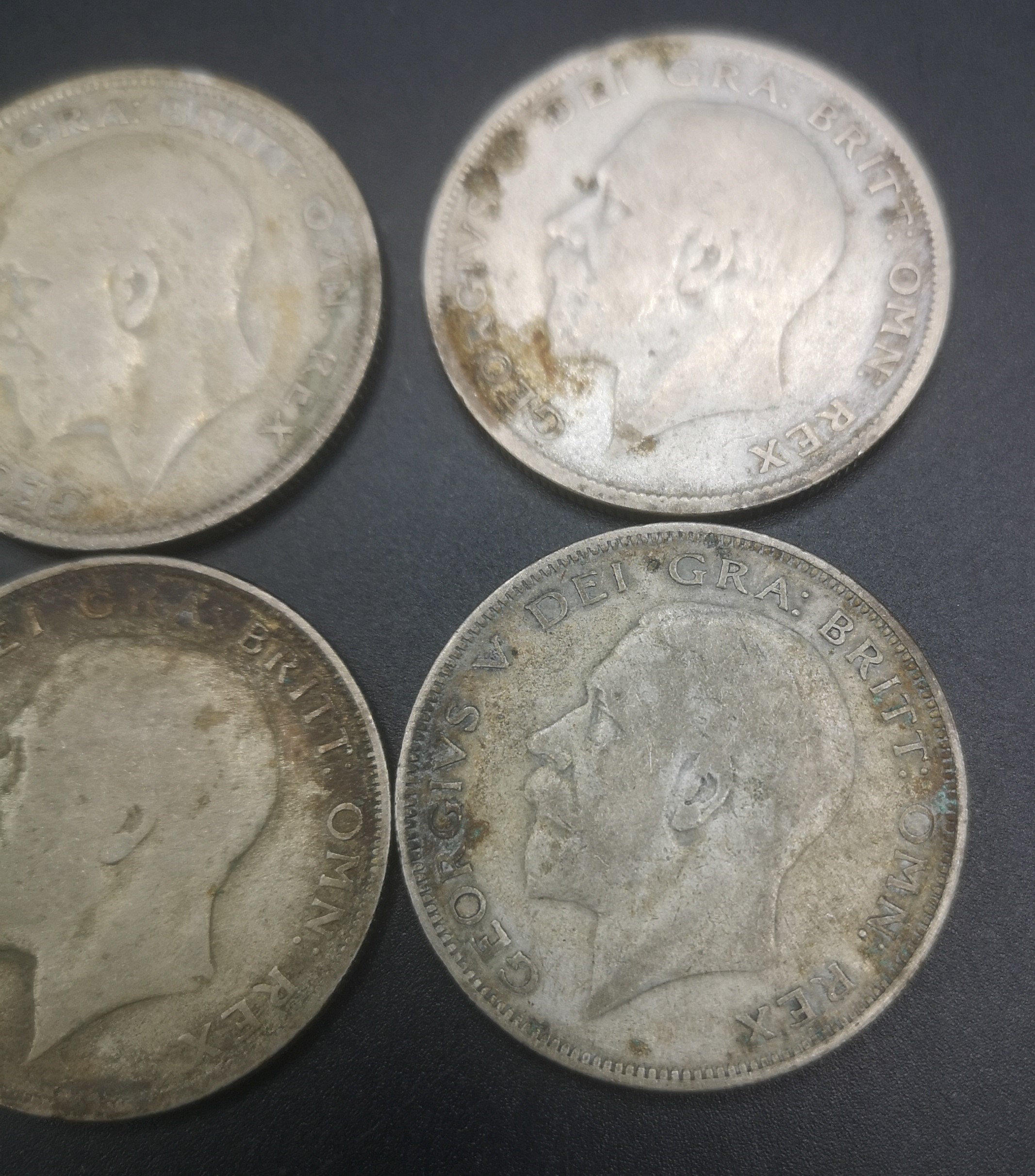 Four King George V half crowns - Image 5 of 10