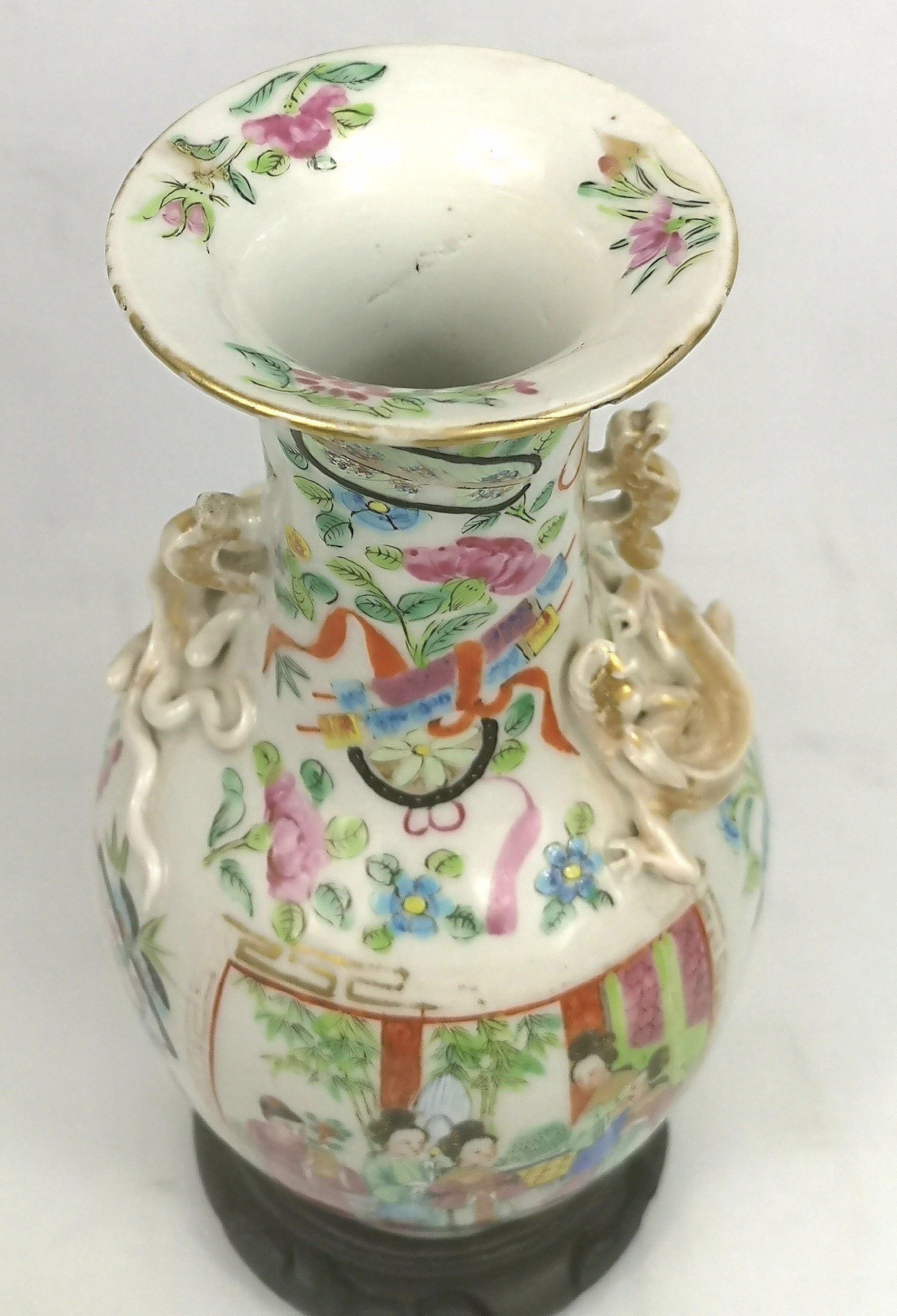 Canton famille rose vase - Image 5 of 5