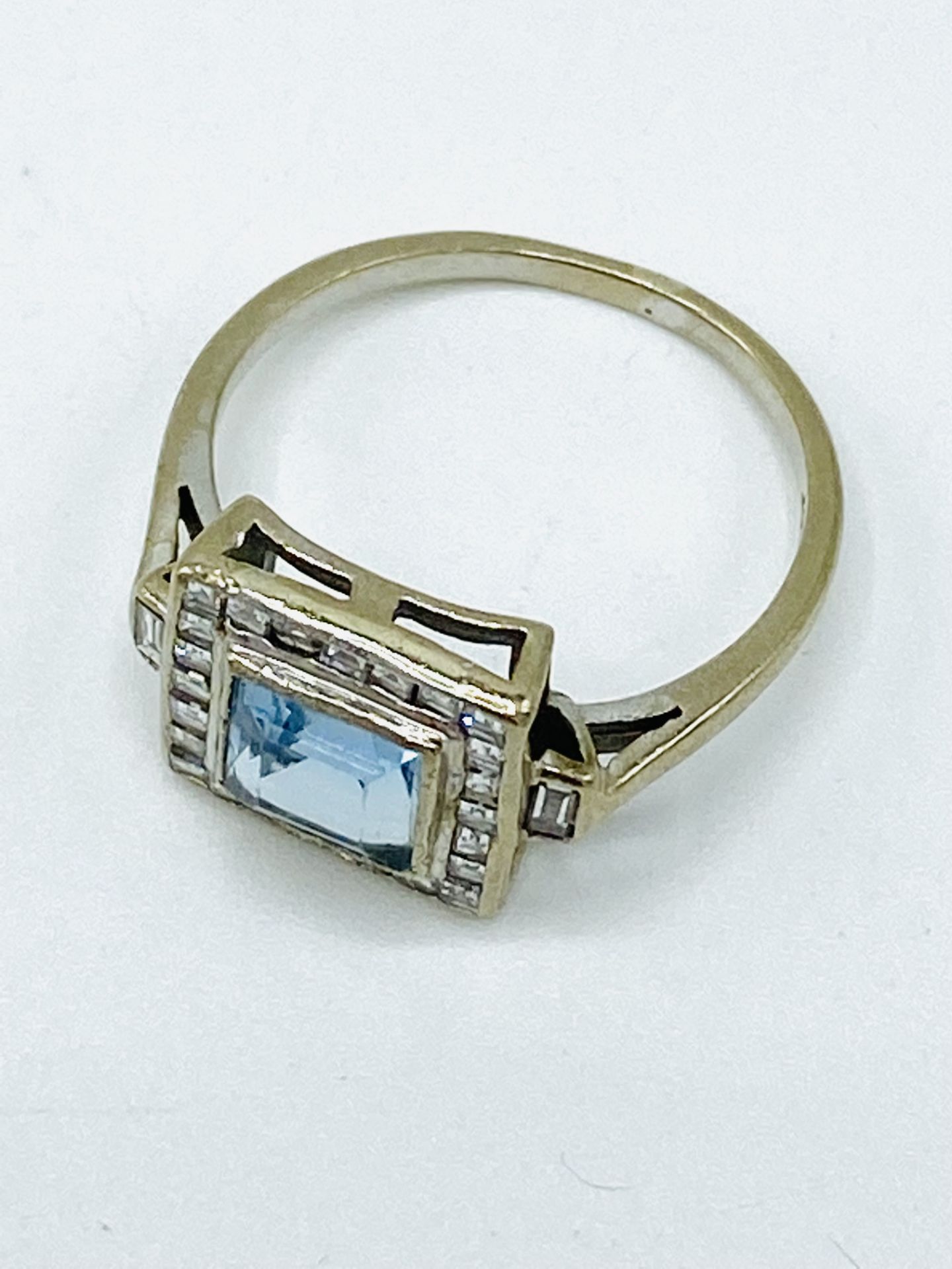 18ct Art Deco white gold, aquamarine and diamond ring - Image 3 of 5