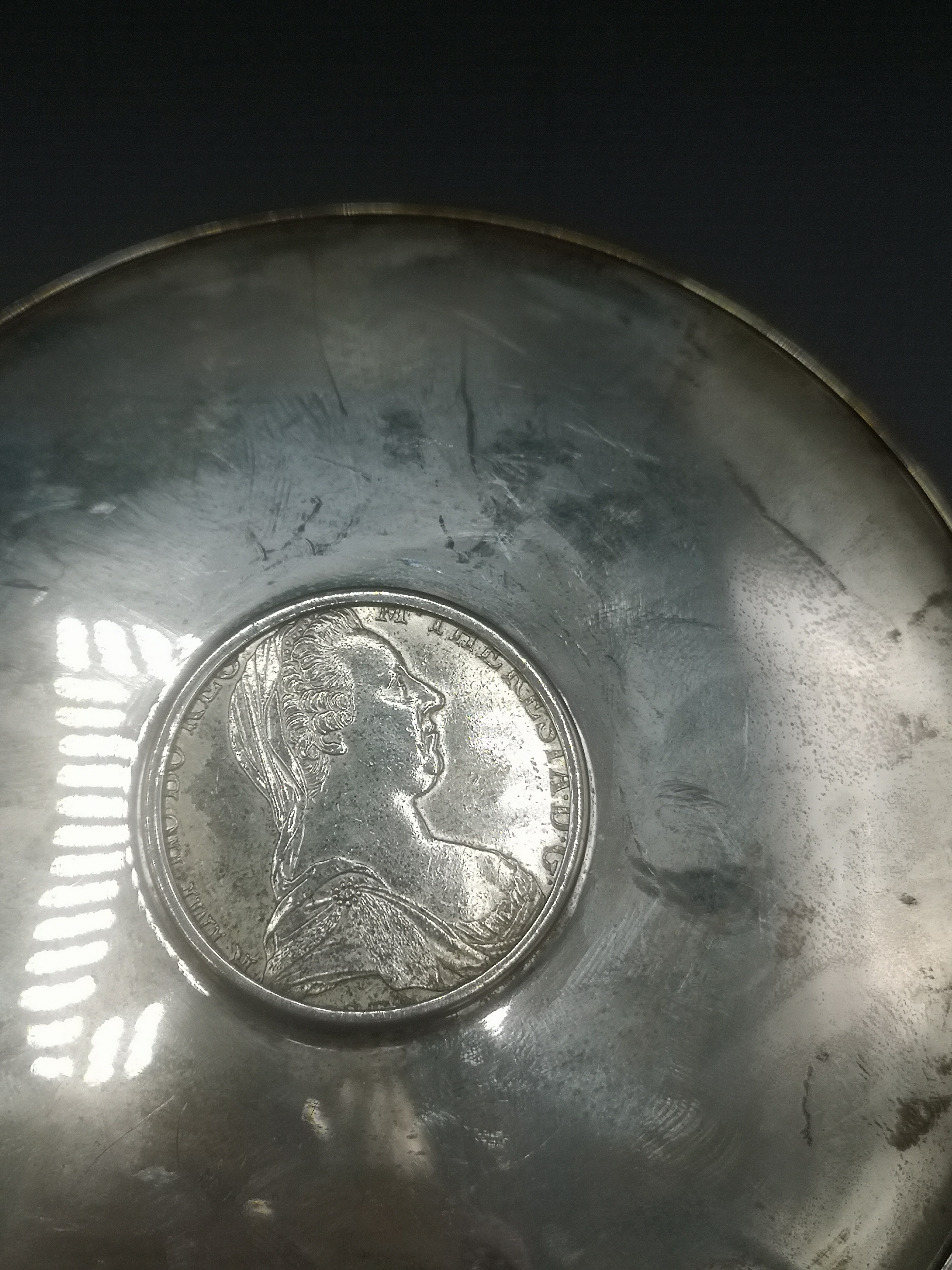 Two silver dishes with coins to centre - Image 5 of 6