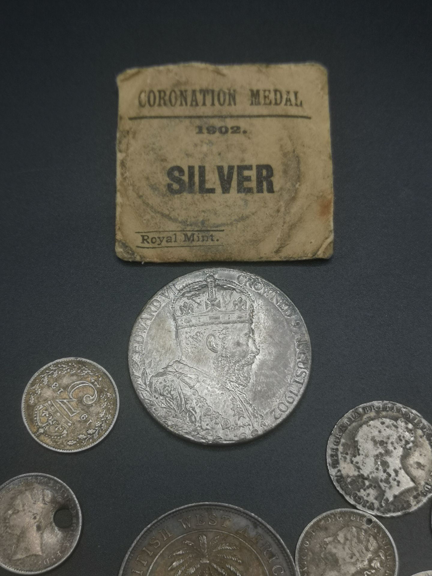 A collection of Victorian, Edwardian, and Georgian silver coins and a medal - Image 2 of 6