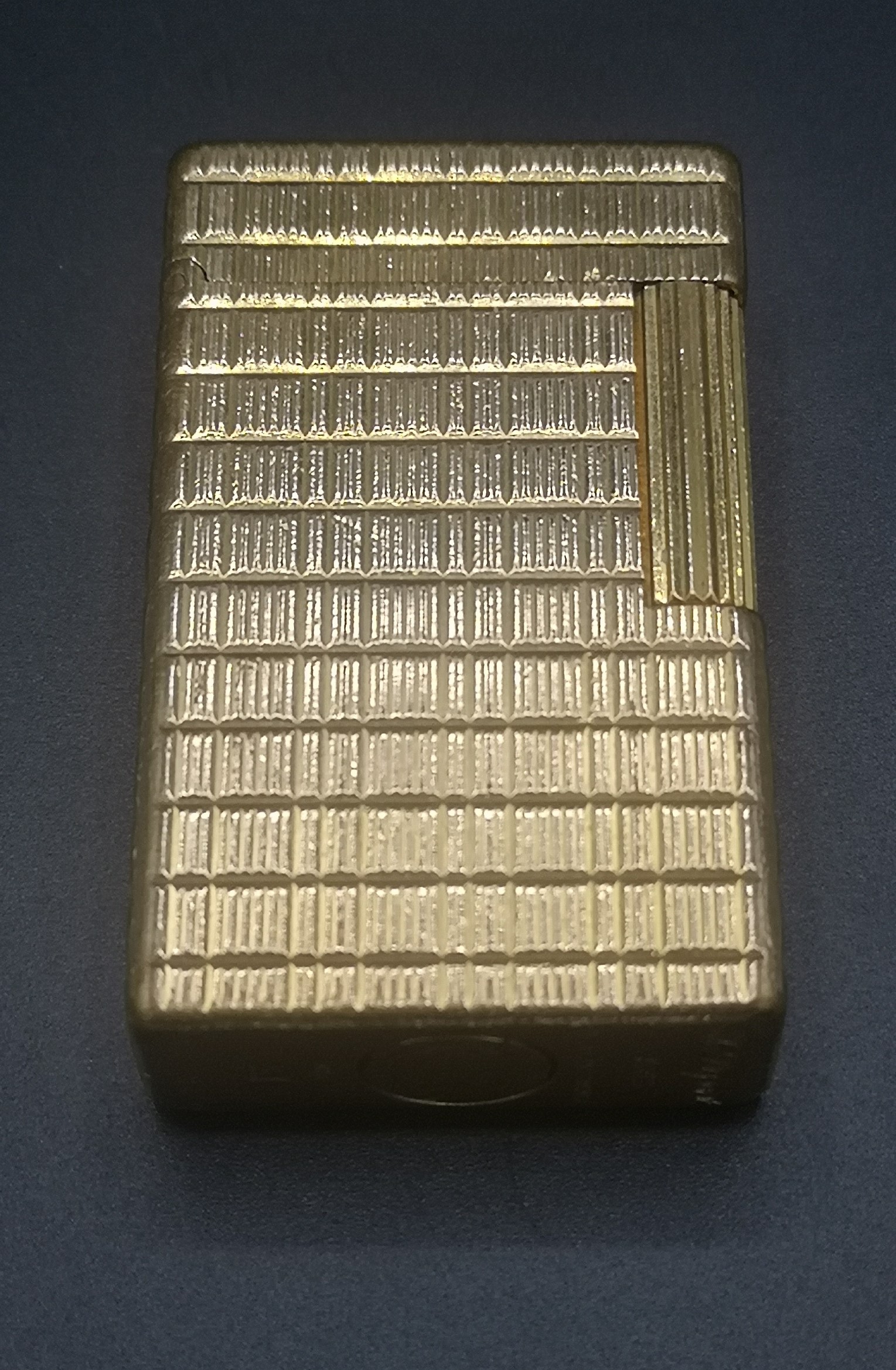 Silver vesta case, Dupont lighter and a gold coloured lighter case - Image 8 of 10