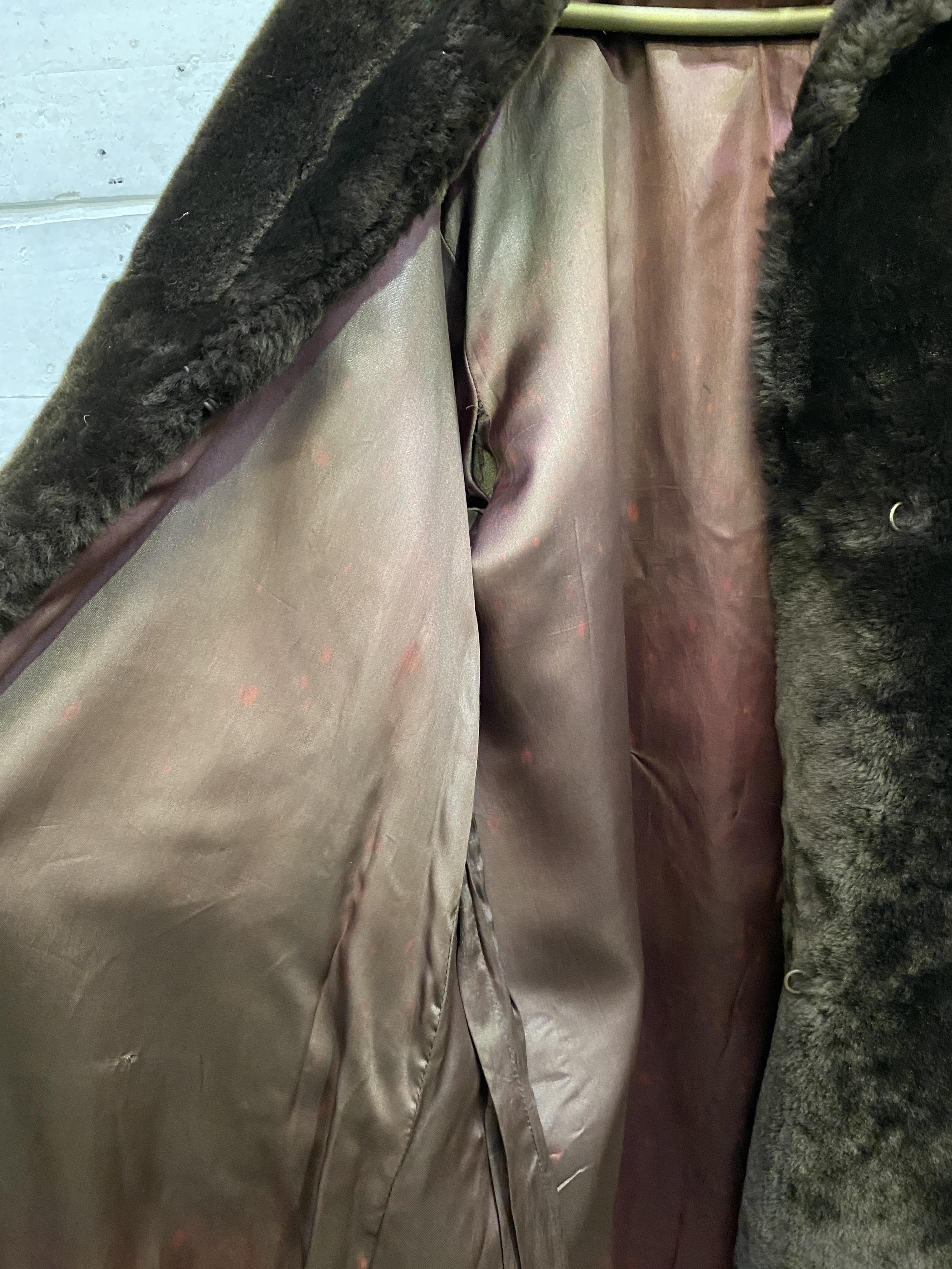 Full length bearskin coat - Image 4 of 5