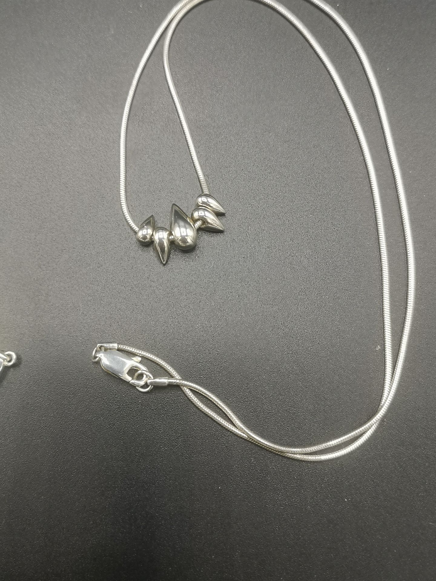 Five silver necklaces - Image 3 of 7