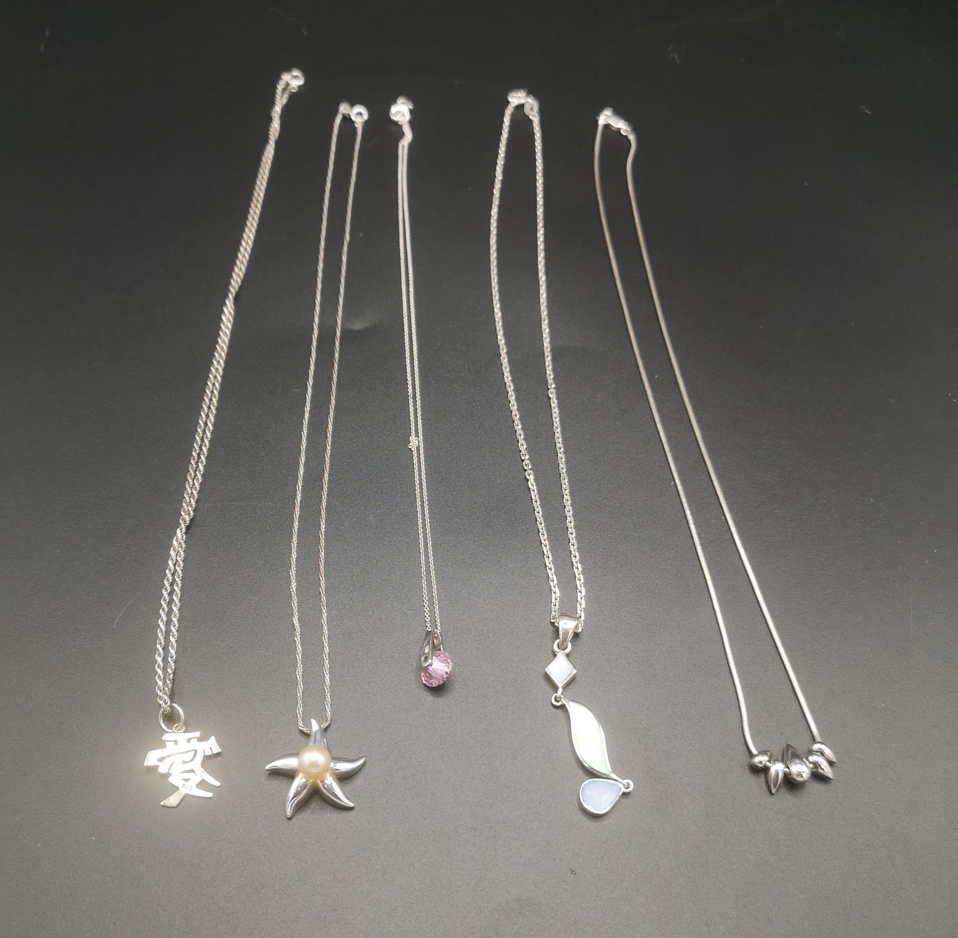Five silver necklaces - Image 2 of 7