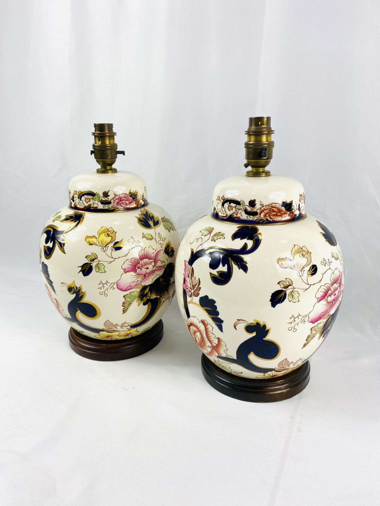 Two porcelain table lamps - Image 2 of 4