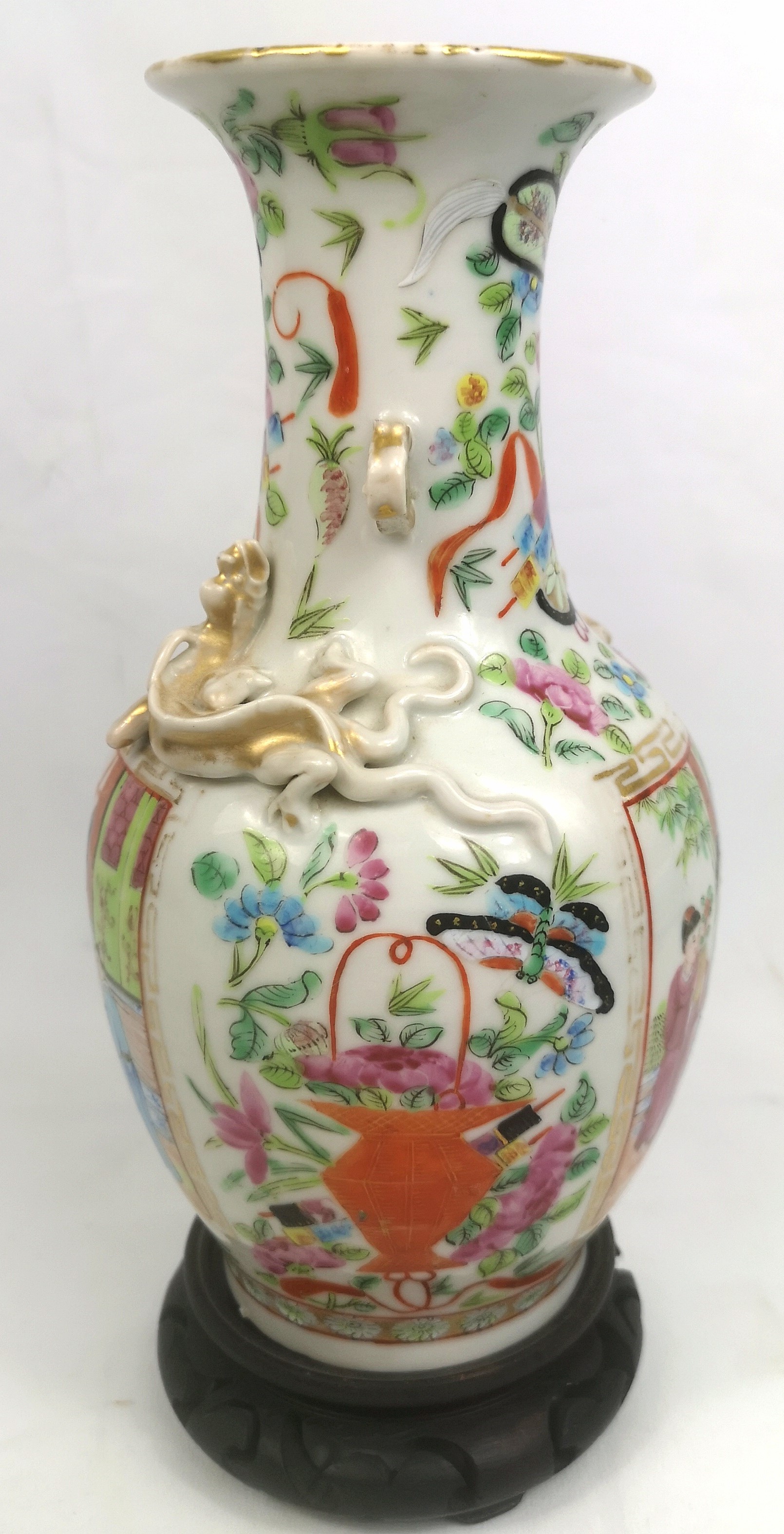 Canton famille rose vase - Image 4 of 5