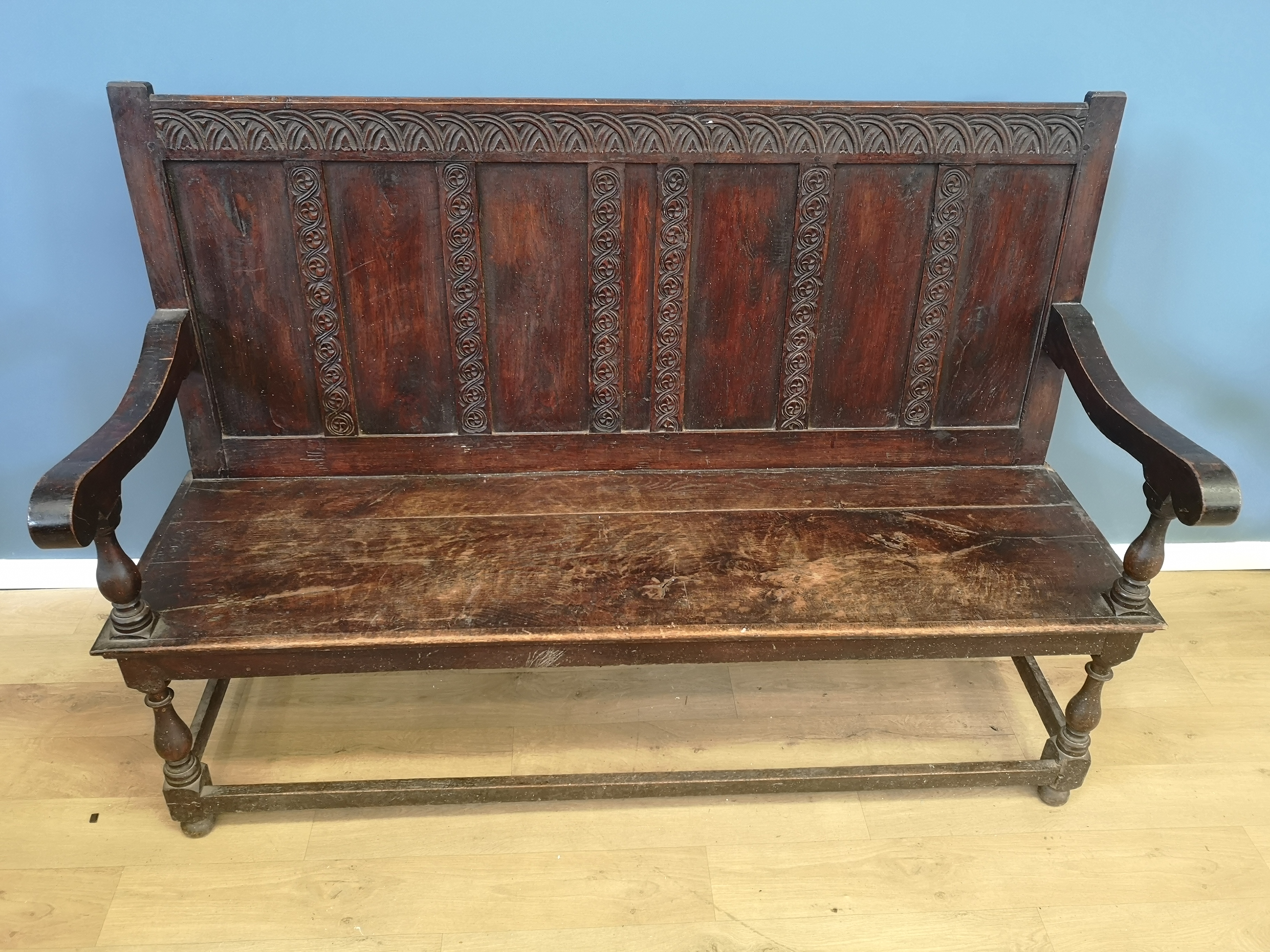 18th century carved settle - Image 2 of 4