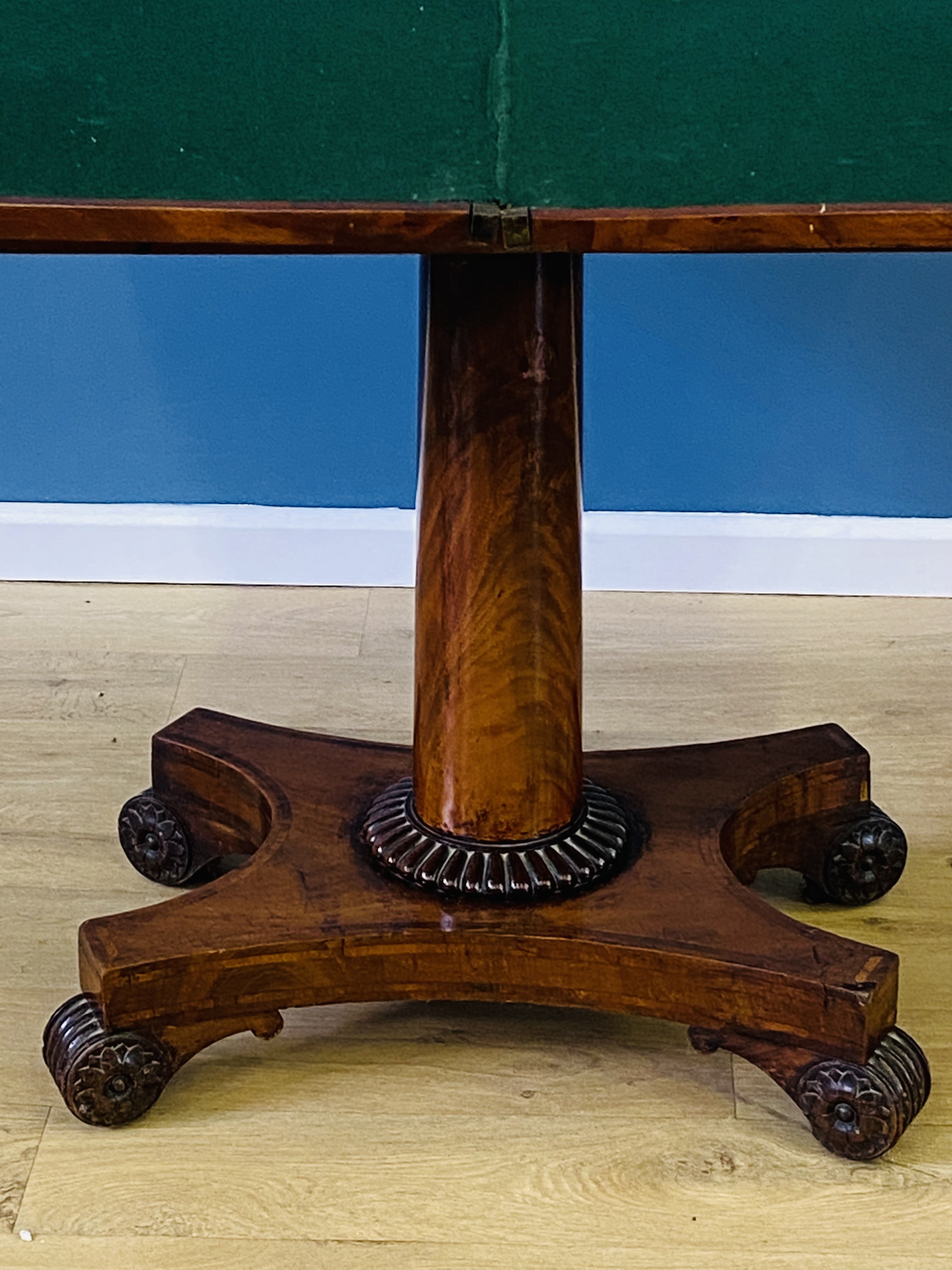 Victorian swivel top card table - Image 5 of 5