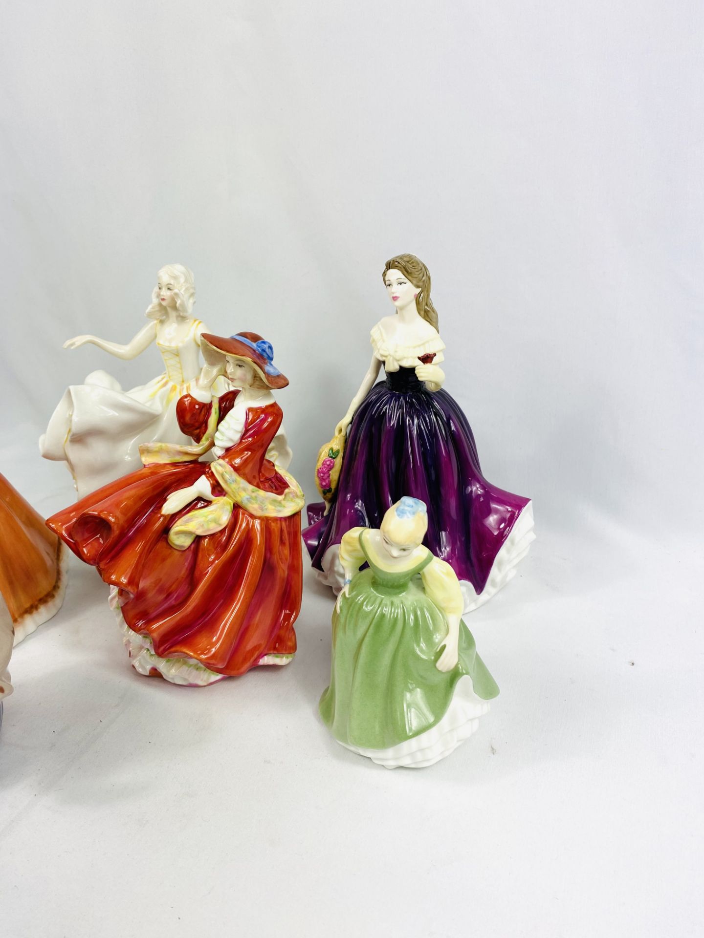 Five Royal Doulton figurines - Bild 2 aus 5