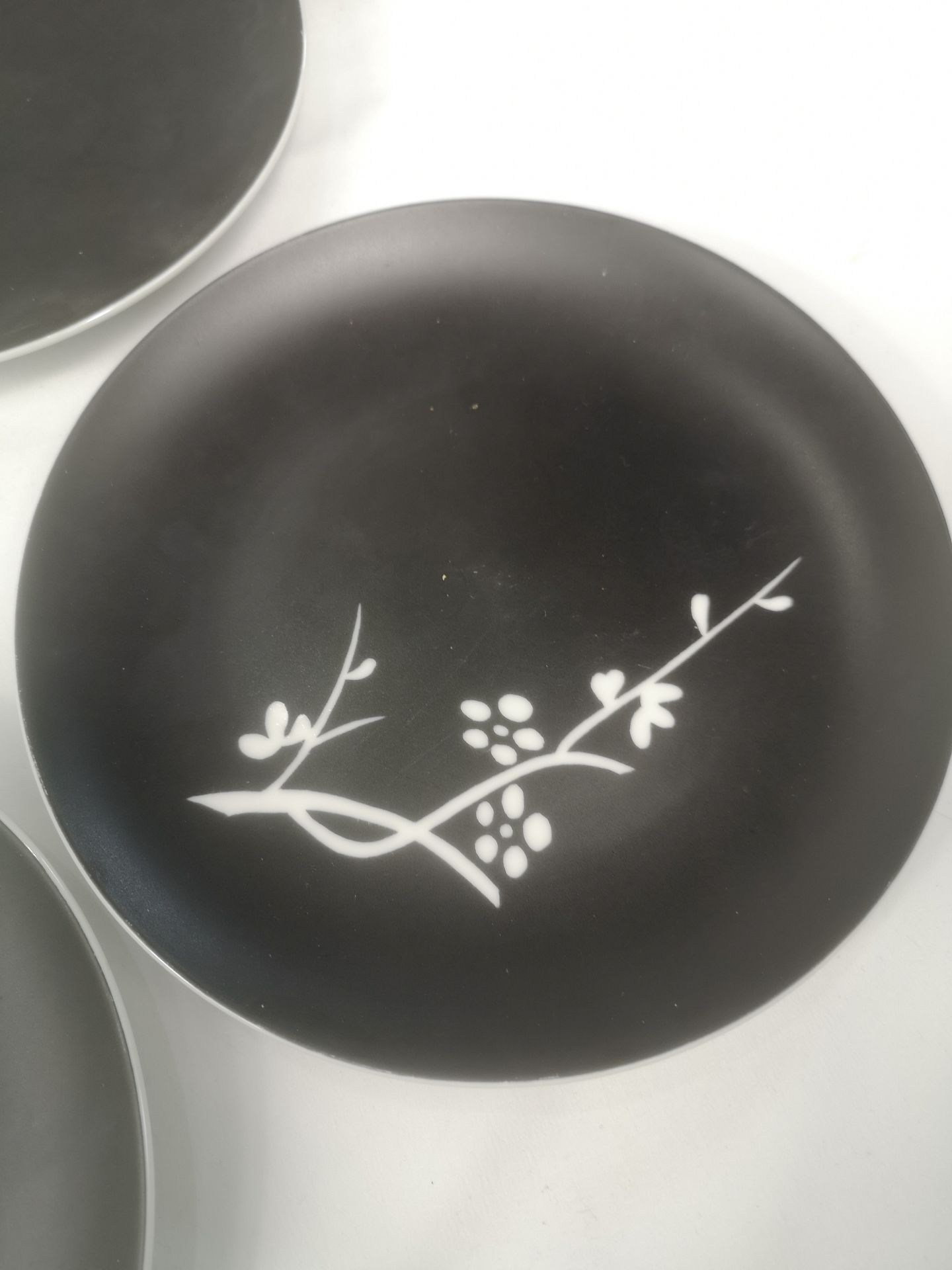 Black ground part dinner service - Image 6 of 9