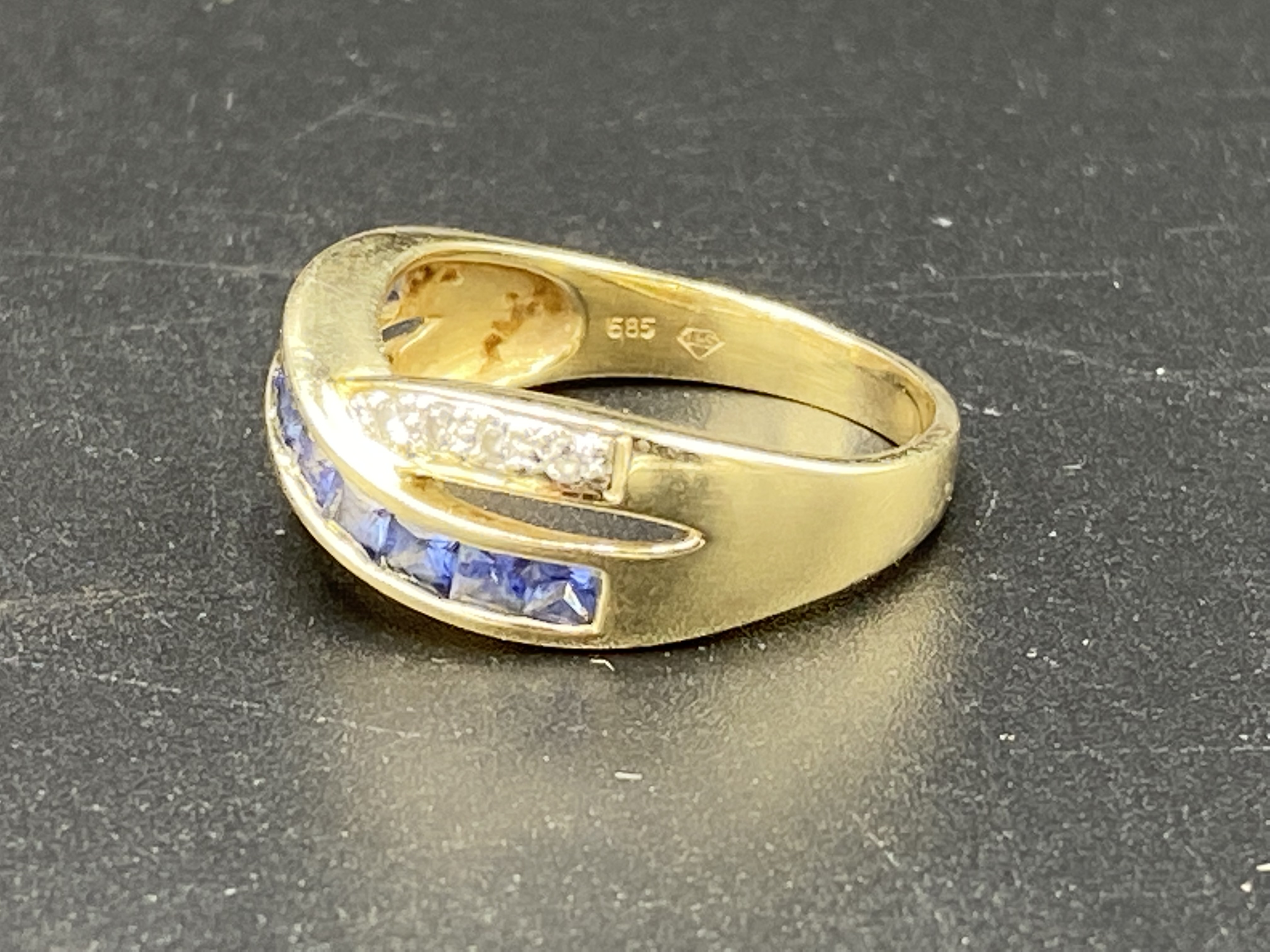 14ct gold, sapphire and diamond ring - Image 2 of 5