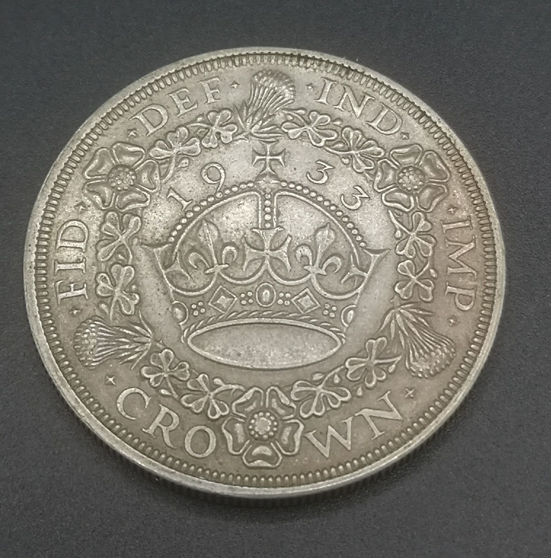 King George V 1933 wreath crown coin