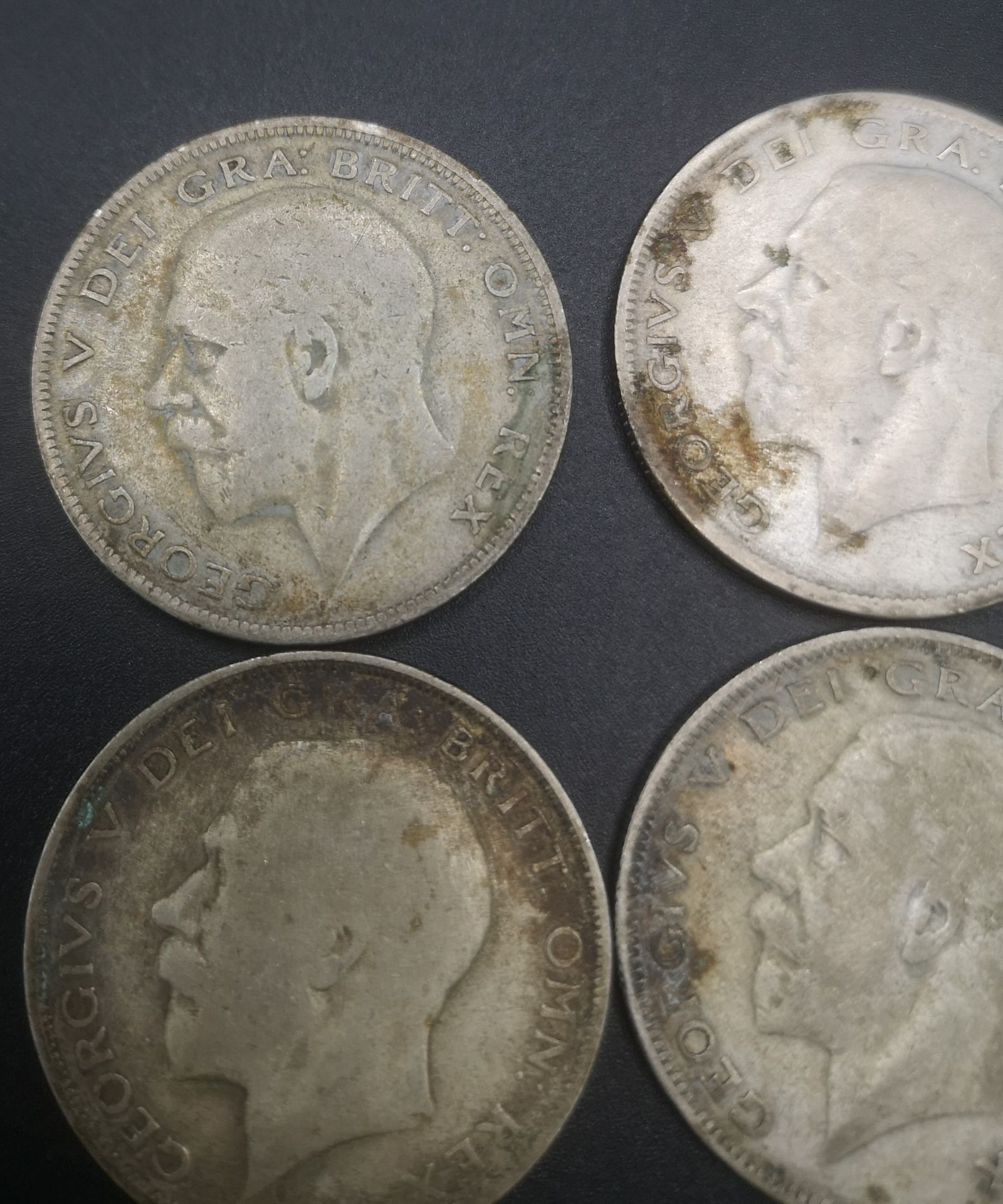 Four King George V half crowns - Image 3 of 10