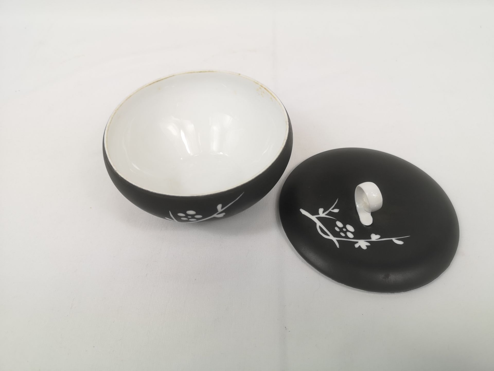 Black ground part dinner service - Image 9 of 9