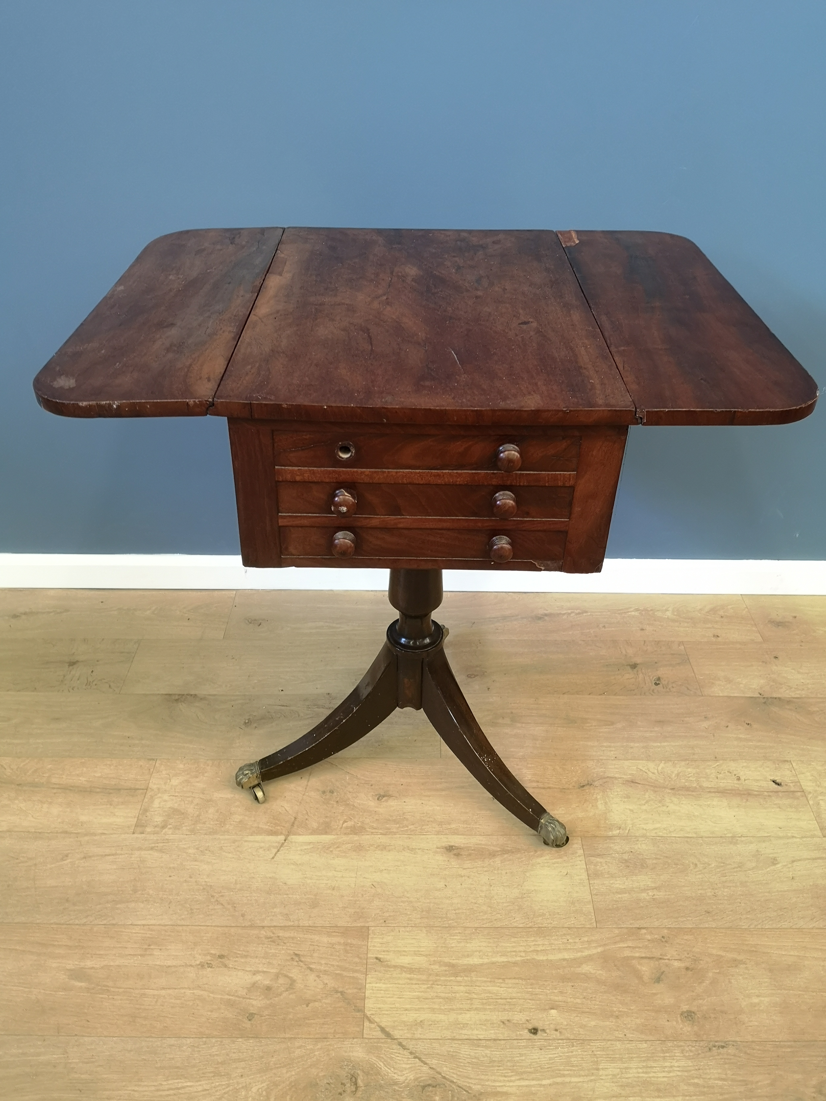 Victorian Pembroke table - Image 4 of 5