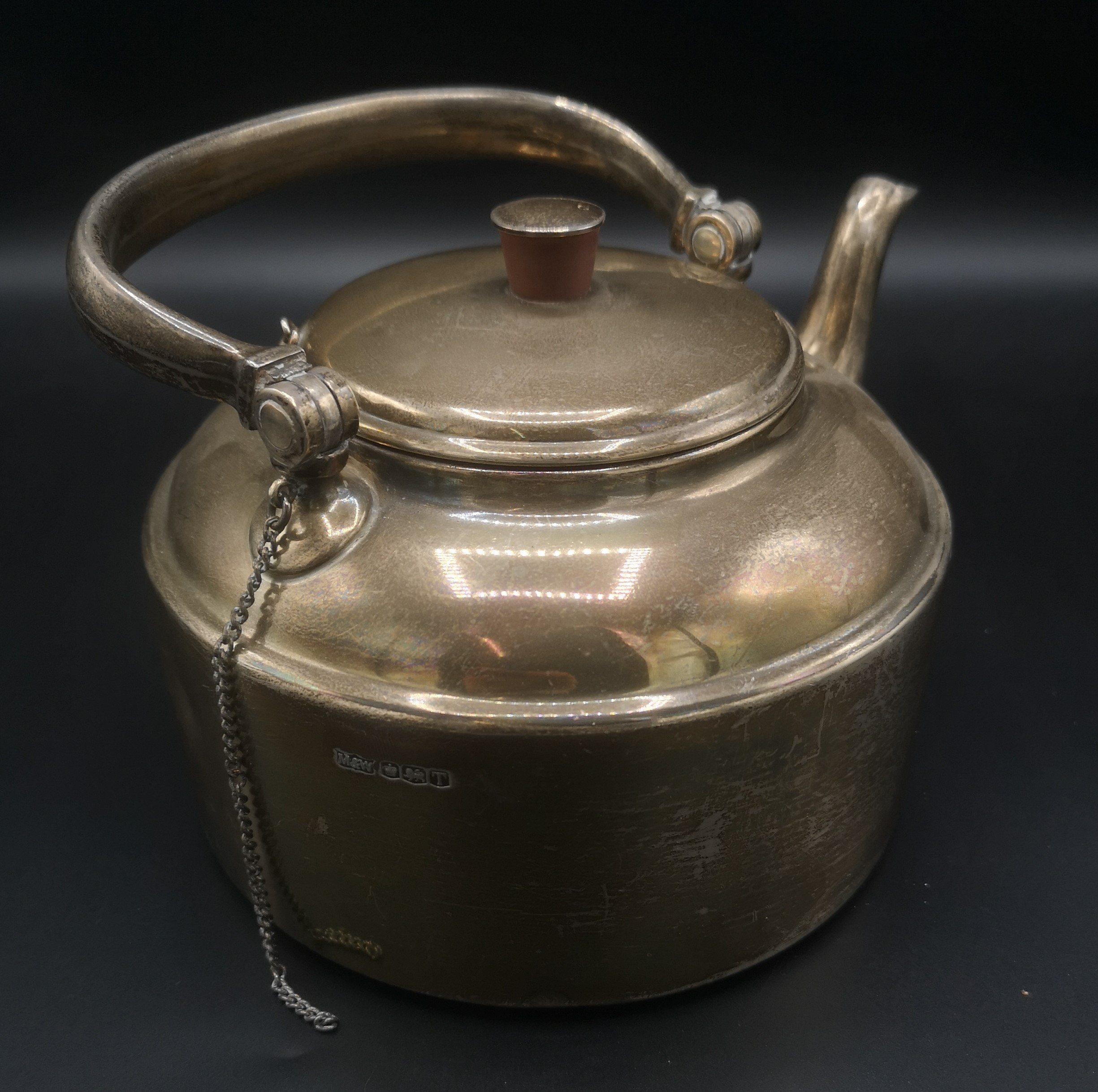 Silver kettle by Mappin & Webb - Image 3 of 7