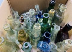Quantity of glass bottles