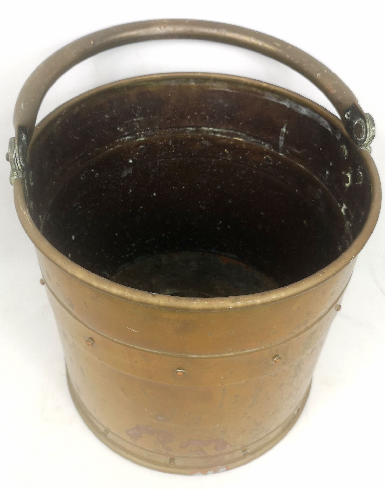 Brass pail with copper rivets - Image 4 of 4