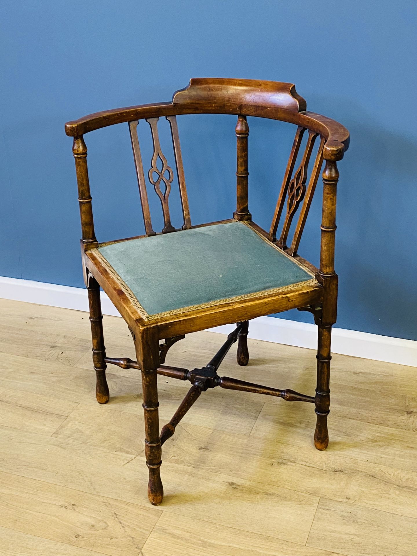 Mahogany corner chair - Image 2 of 4