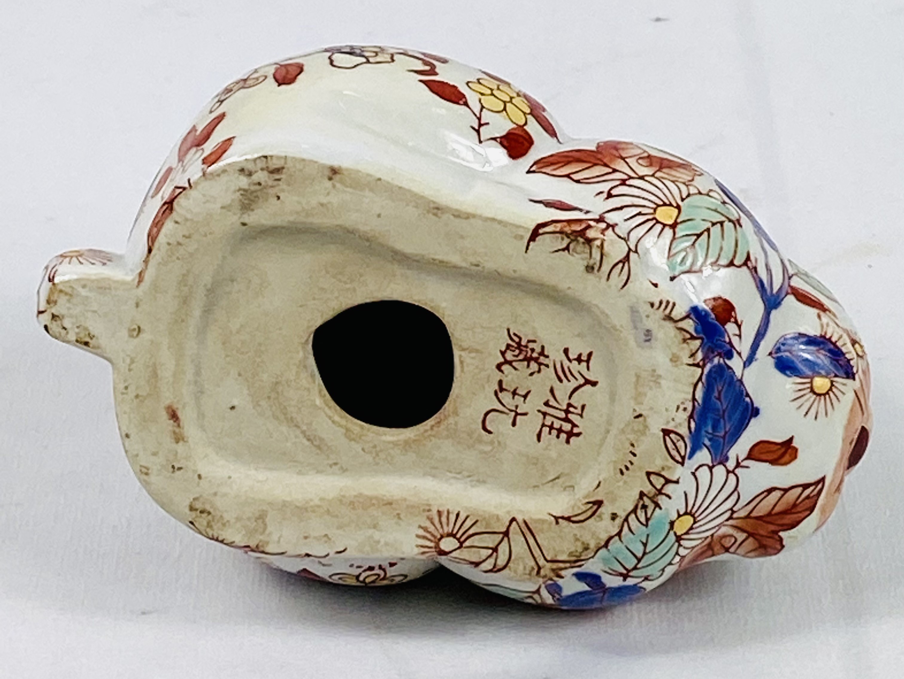 Oriental hand painted rabbit - Image 4 of 4