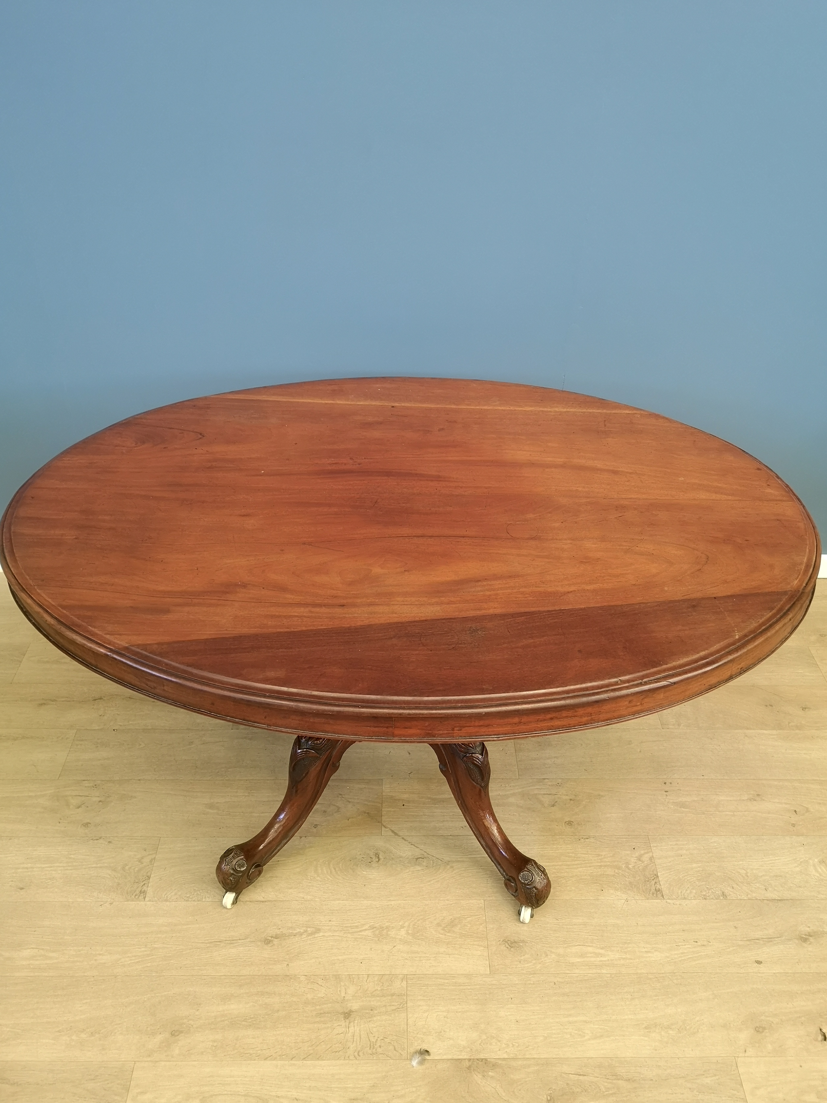 Mahogany tilt top breakfast table - Image 2 of 4