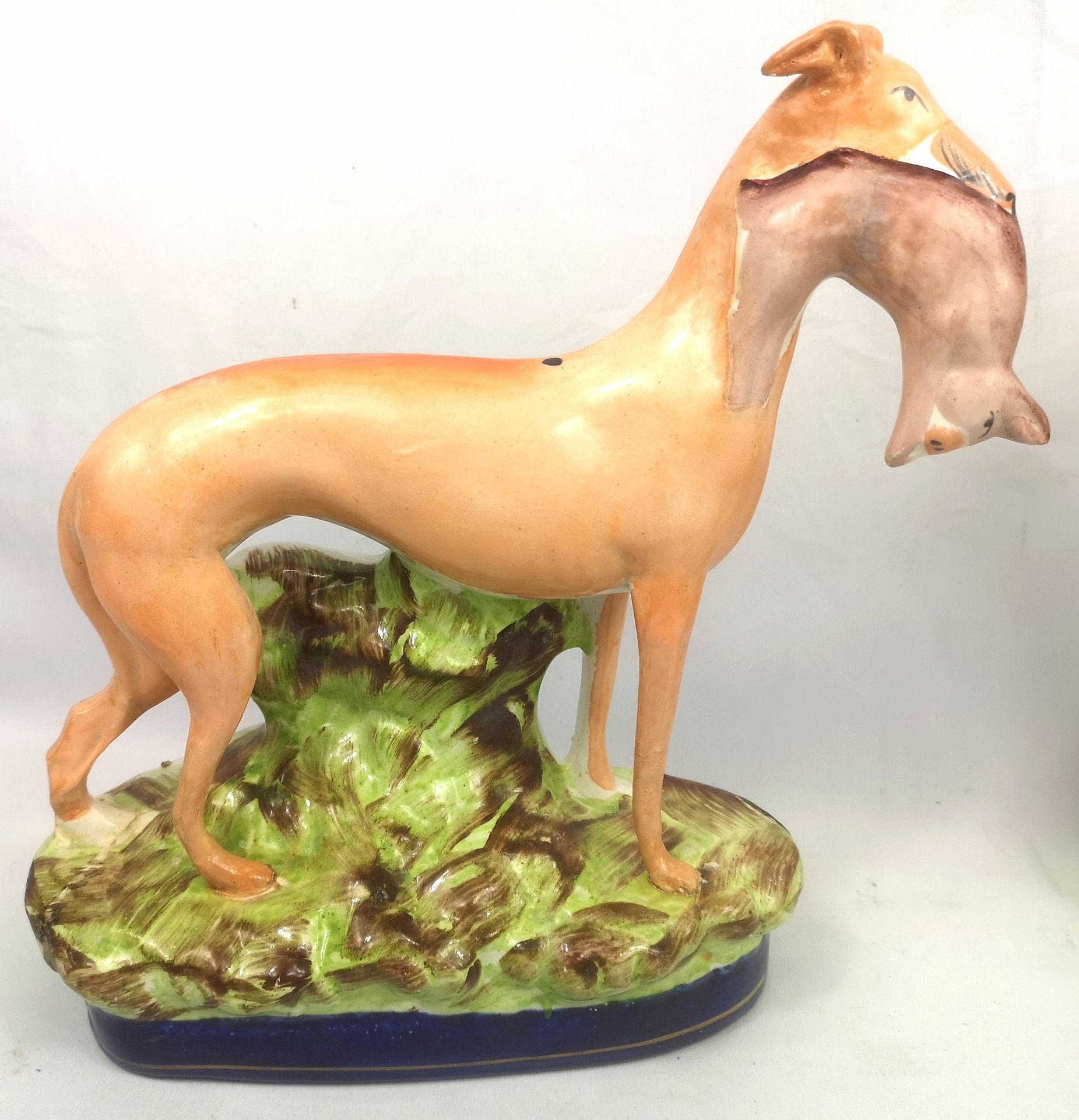 Two Victorian Staffordshire hand painted hunting dogs - Image 2 of 5