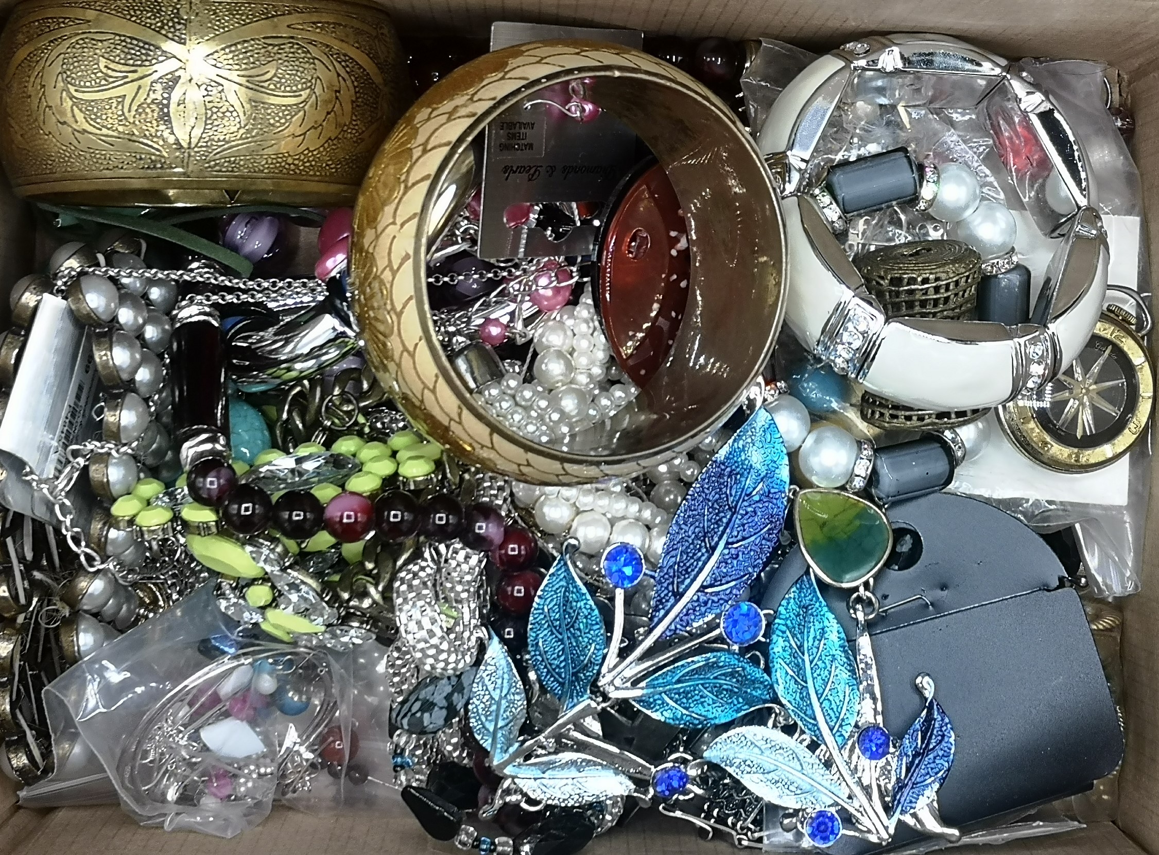 Quantity of costume jewellery - Image 6 of 6