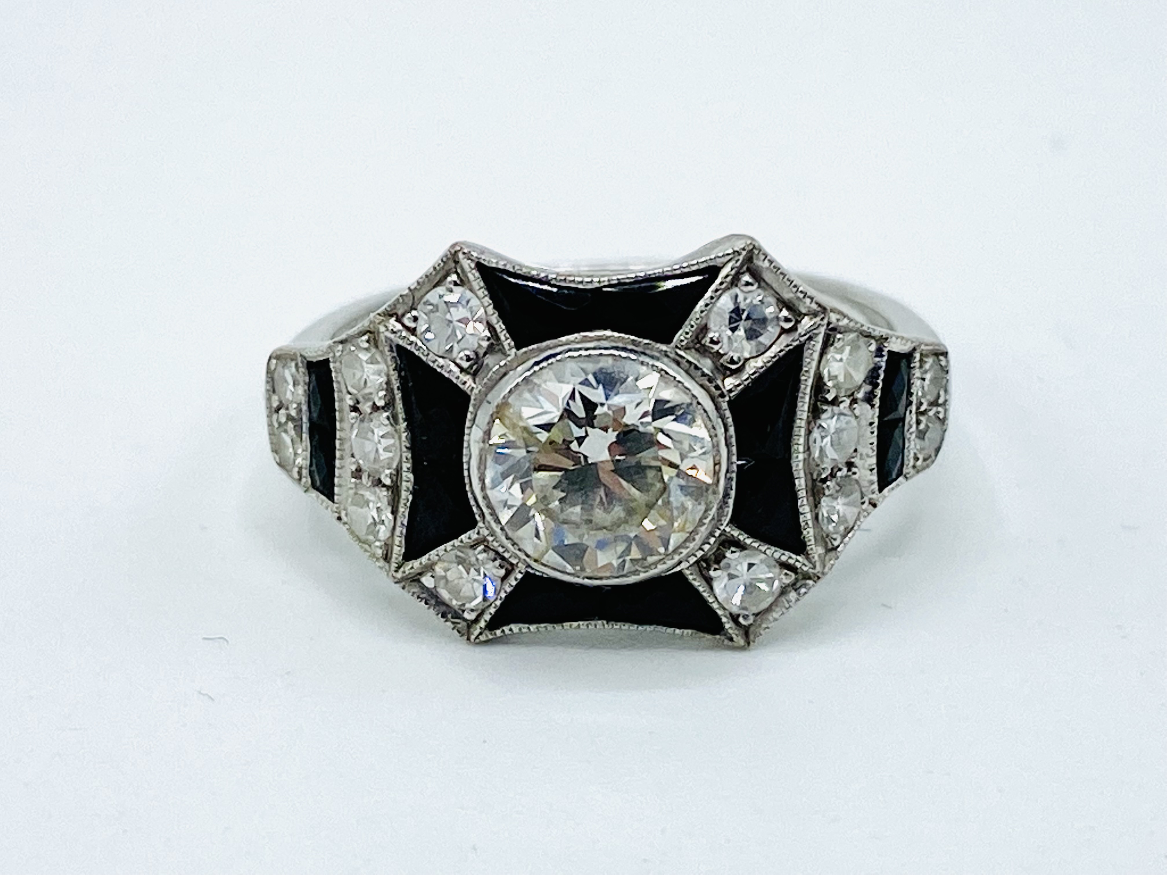 18ct white gold, diamond and black onyx ring